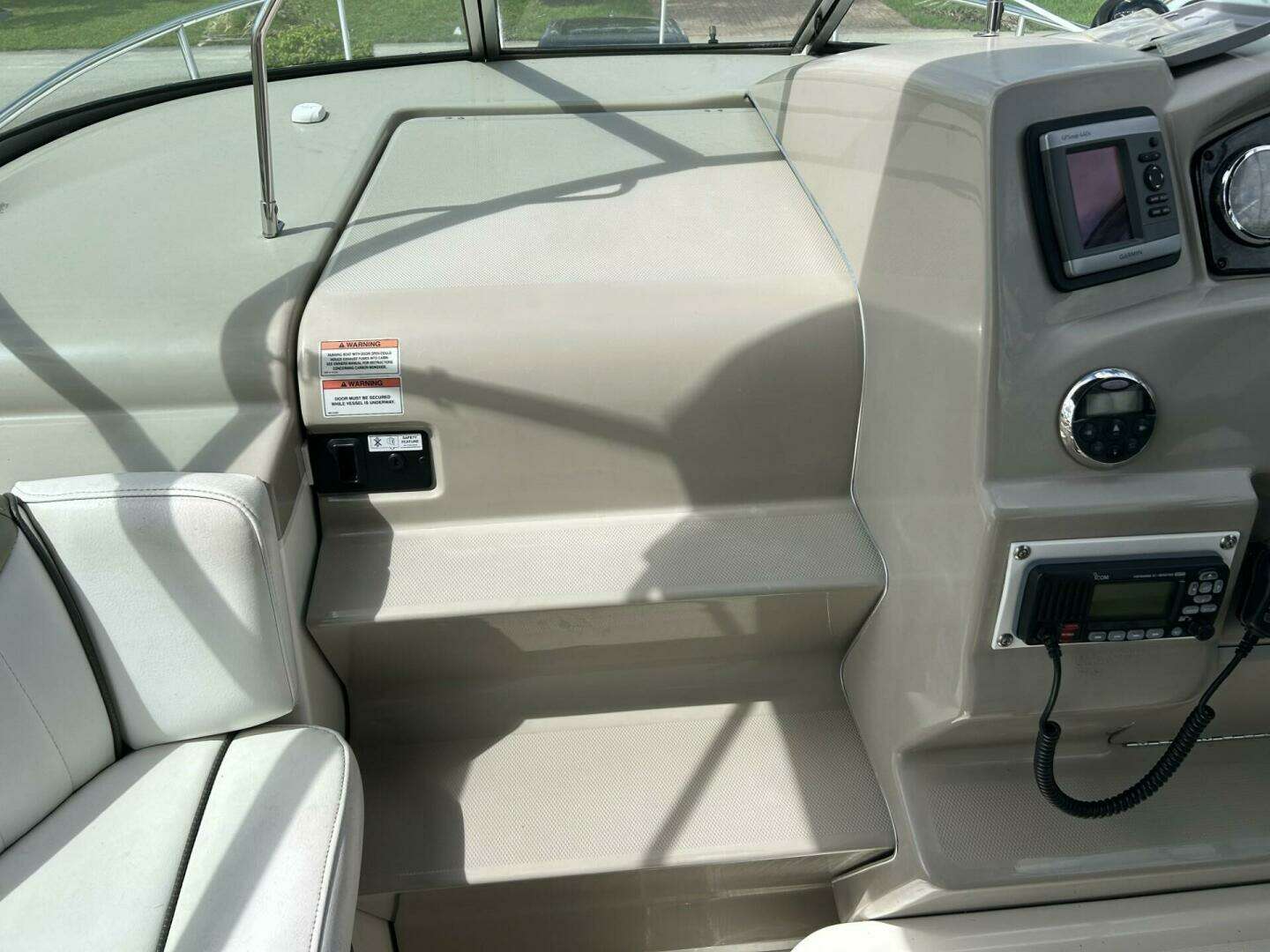 2007 Sea Ray 240 Sundancer - Image 2