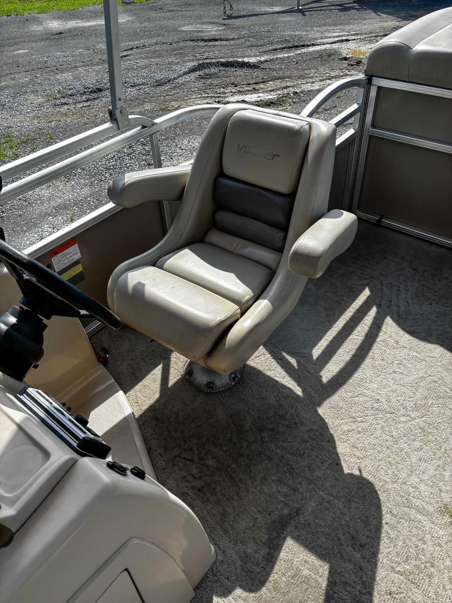 2012 Voyager EXPRESS - 10