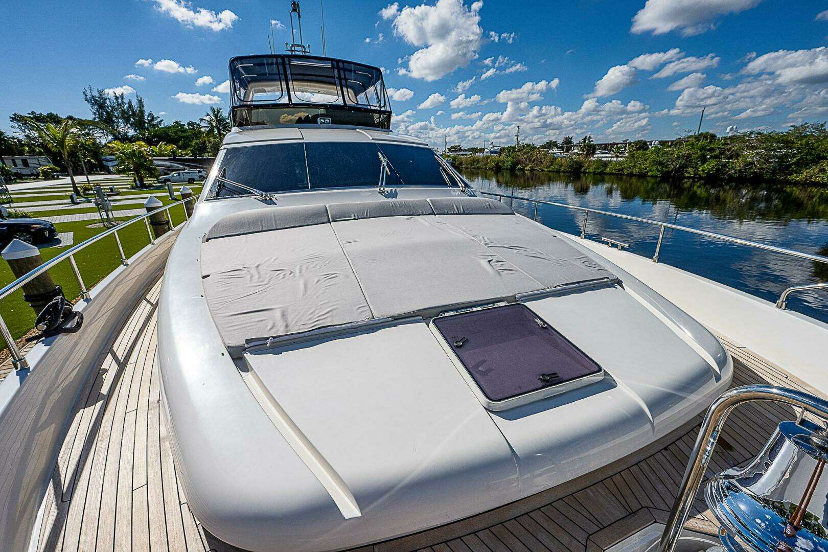 2006 Ferretti Yachts 830 - Image 24
