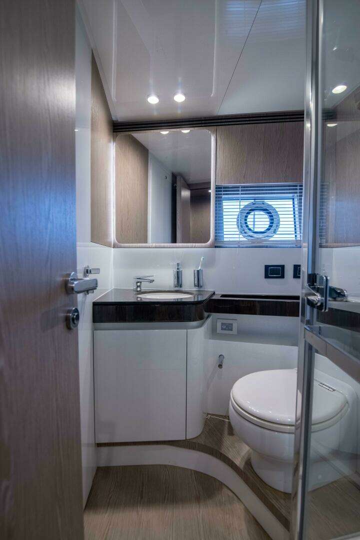 2019 Azimut S7 - Image 39