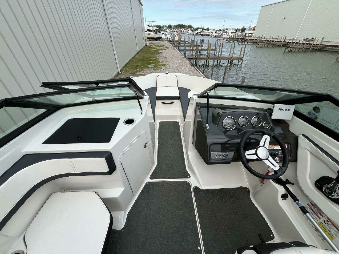 2015 Sea Ray 19 SPX - Image 14