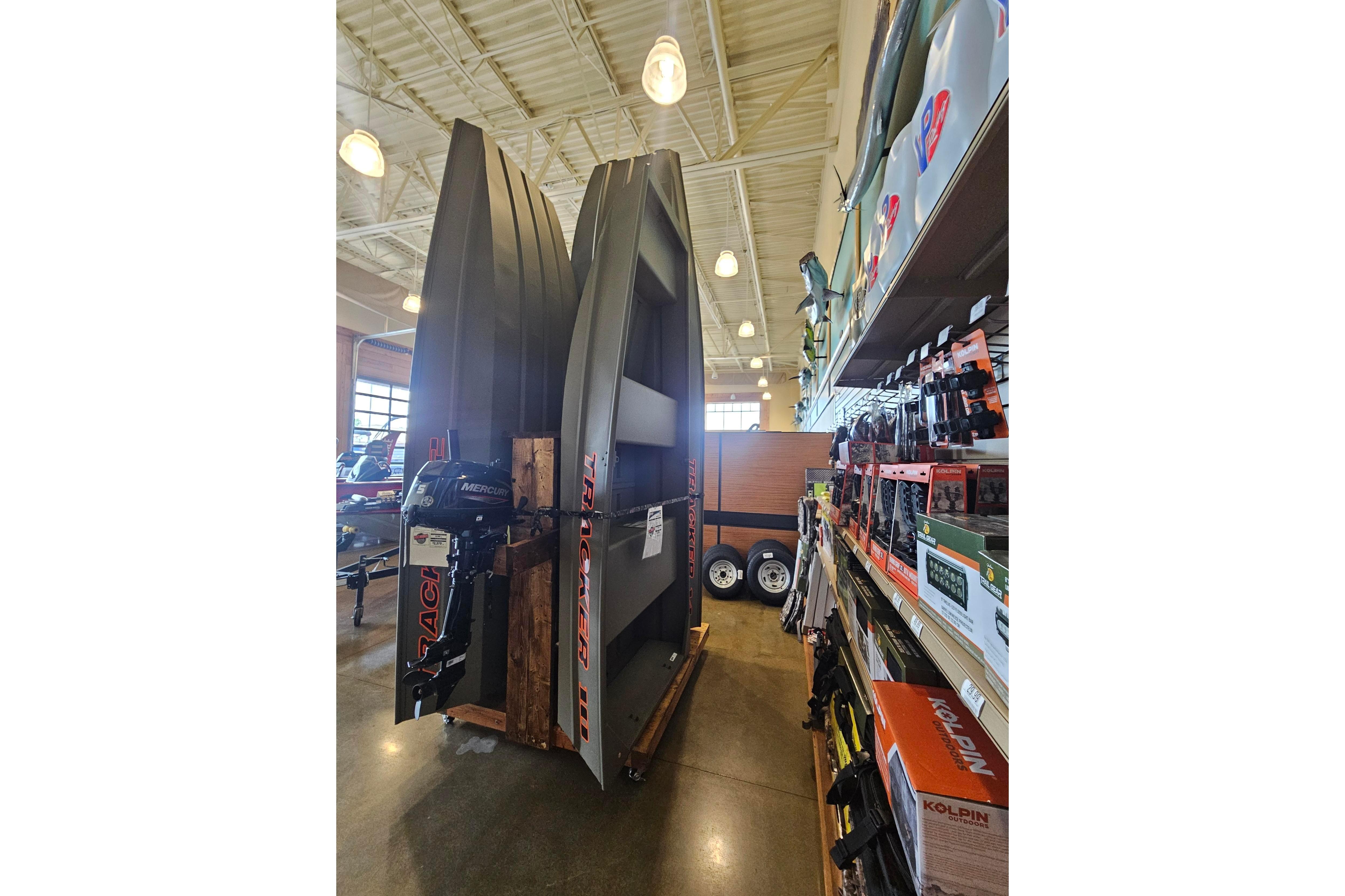 2025 Tracker Grizzly 1036 Utility