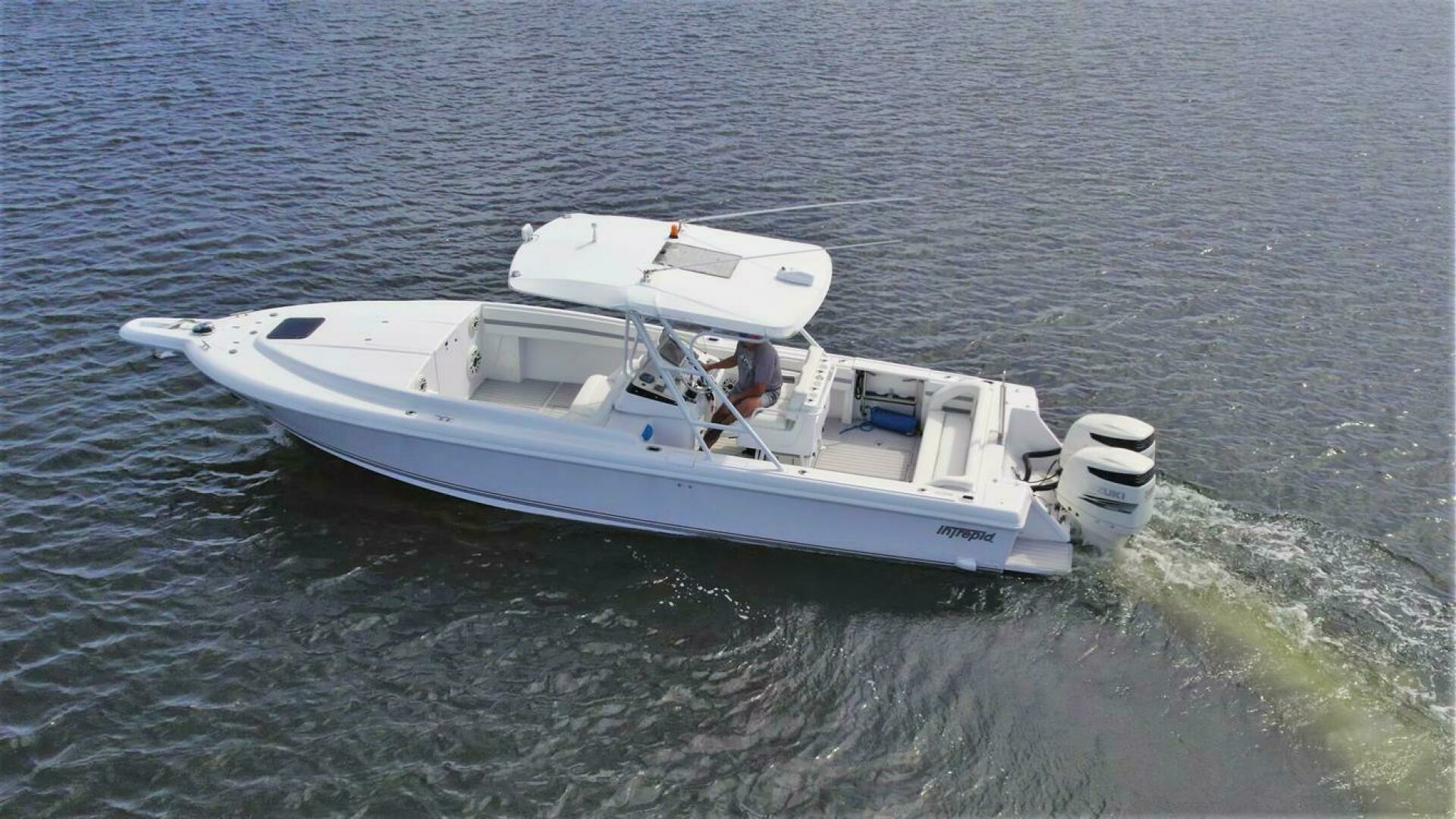 2003 Intrepid 32 - Image 41