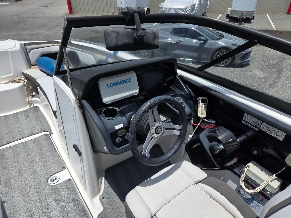 2019 Yamaha Boats 212 Limited - 5