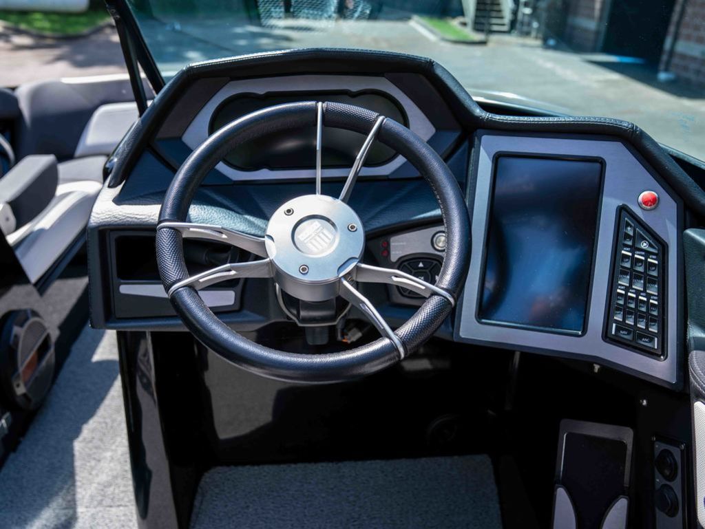 2018 MasterCraft XStar - 10