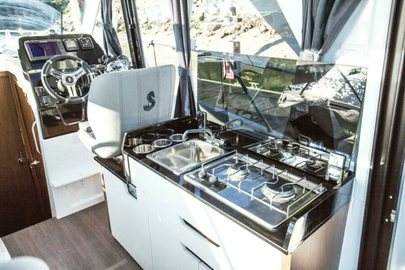 2025 Beneteau Antares 9 - Image 5