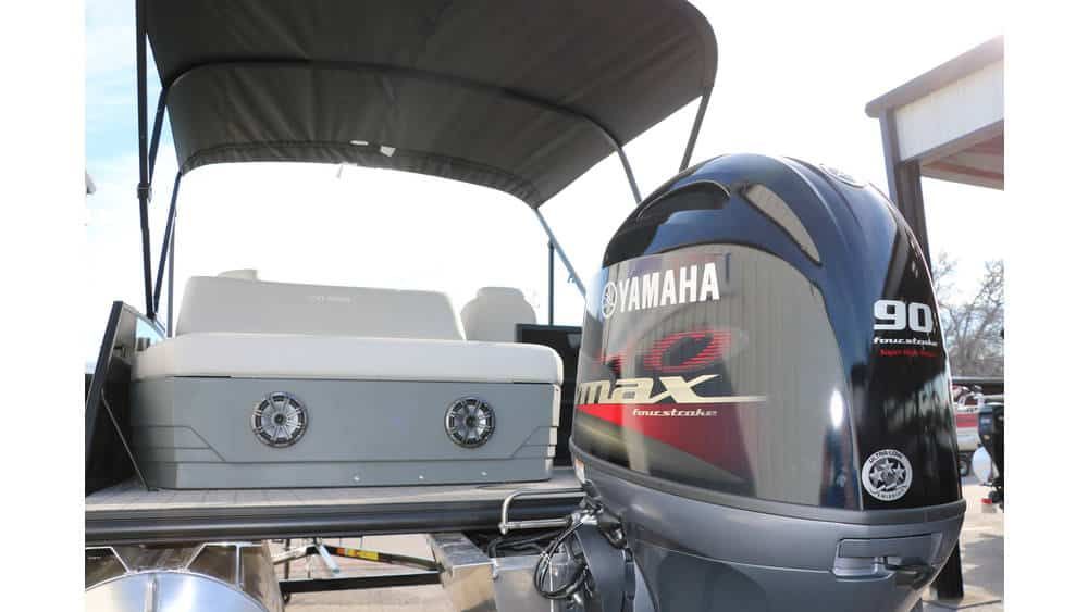 2026 Sylvan Mirage 820 CLZ DH Premium Pontoon Includes Custom Trailer - 26