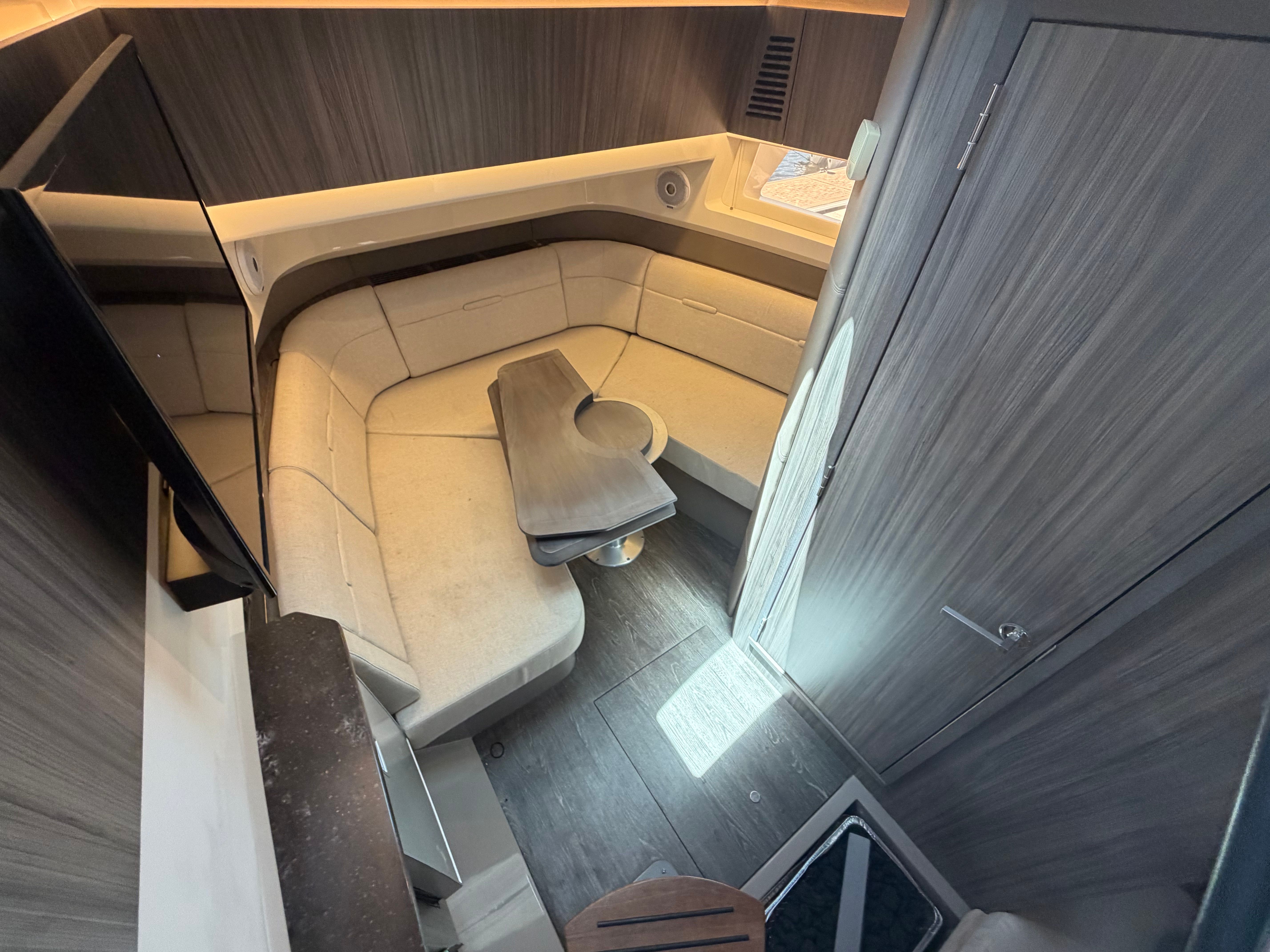 2020 Sea Ray SLX 400 Outboard - 64