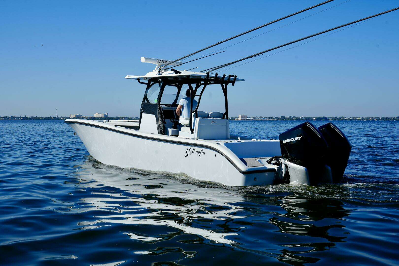2023 Yellowfin 32 Offshore - Image 7