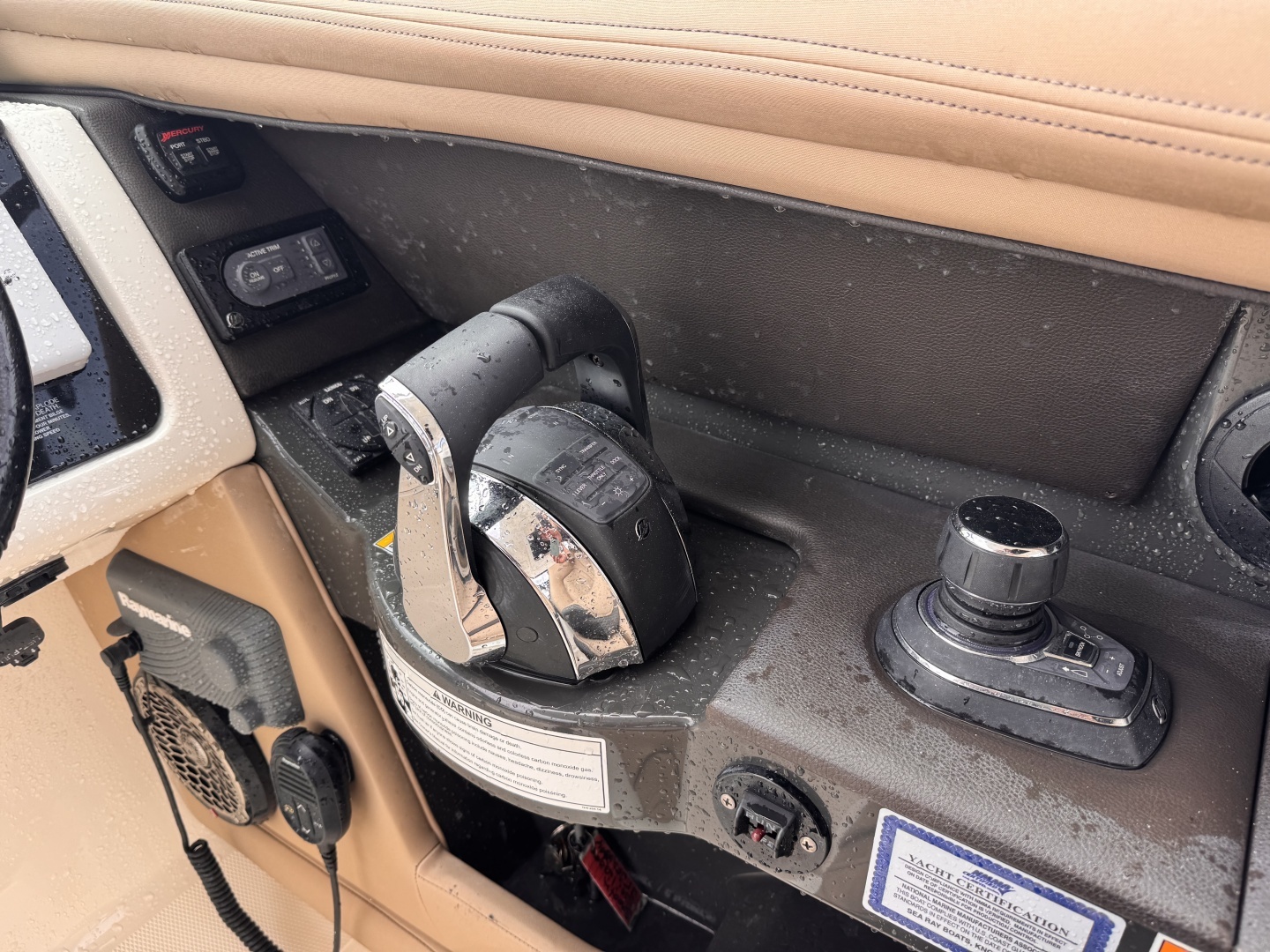 2016 Sea Ray 350 SLX - Image 18