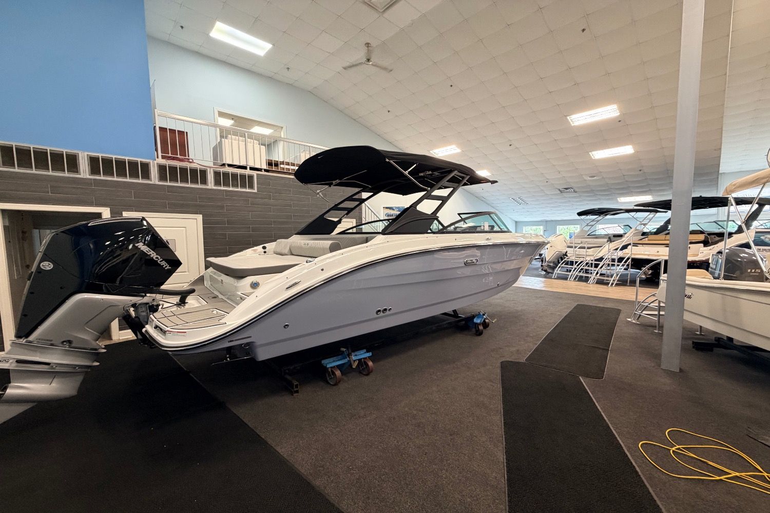 2026 Sea Ray SDX 250 Outboard - 3
