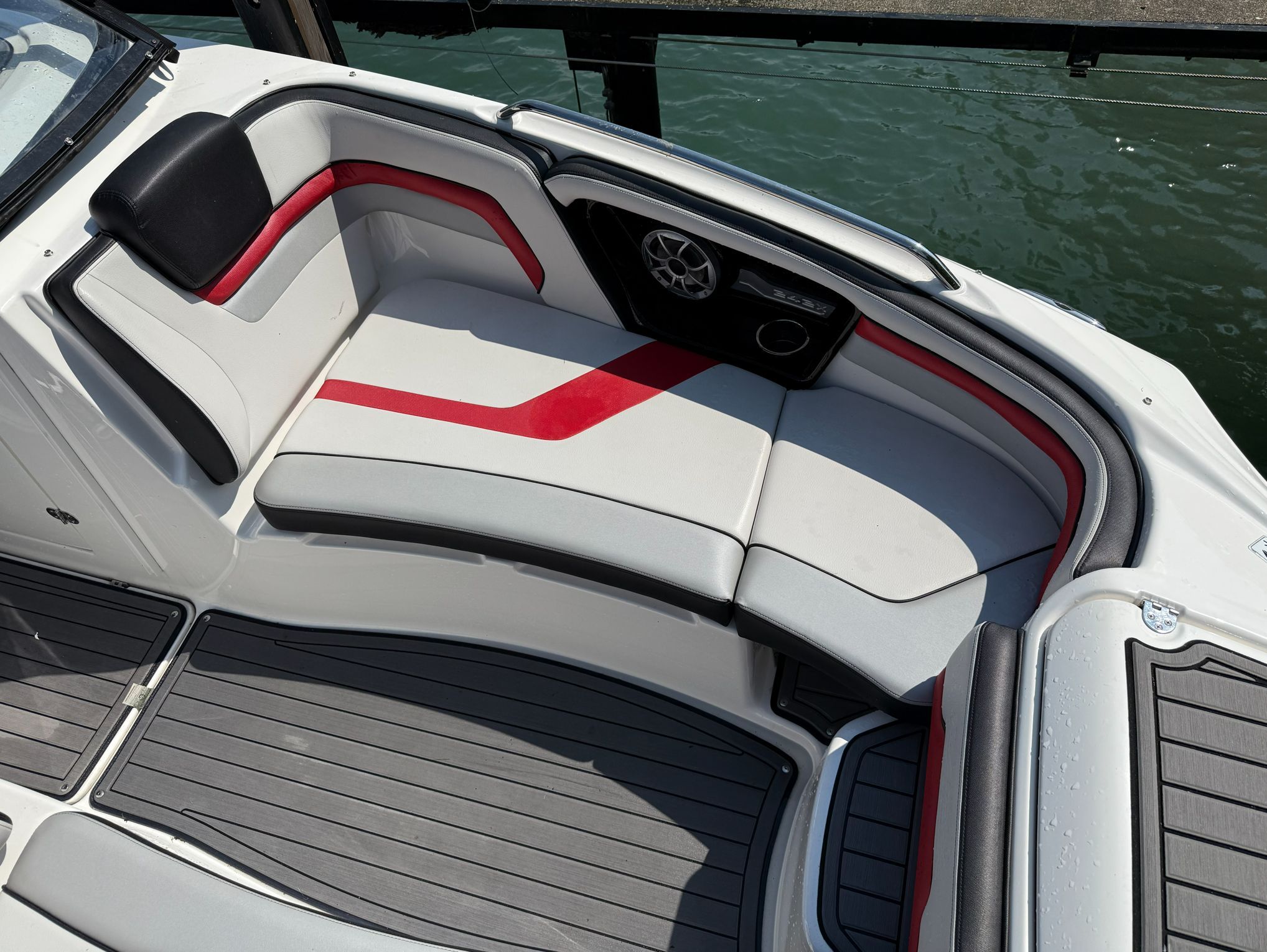 2018 Yamaha Boats 242X E-Series - 8