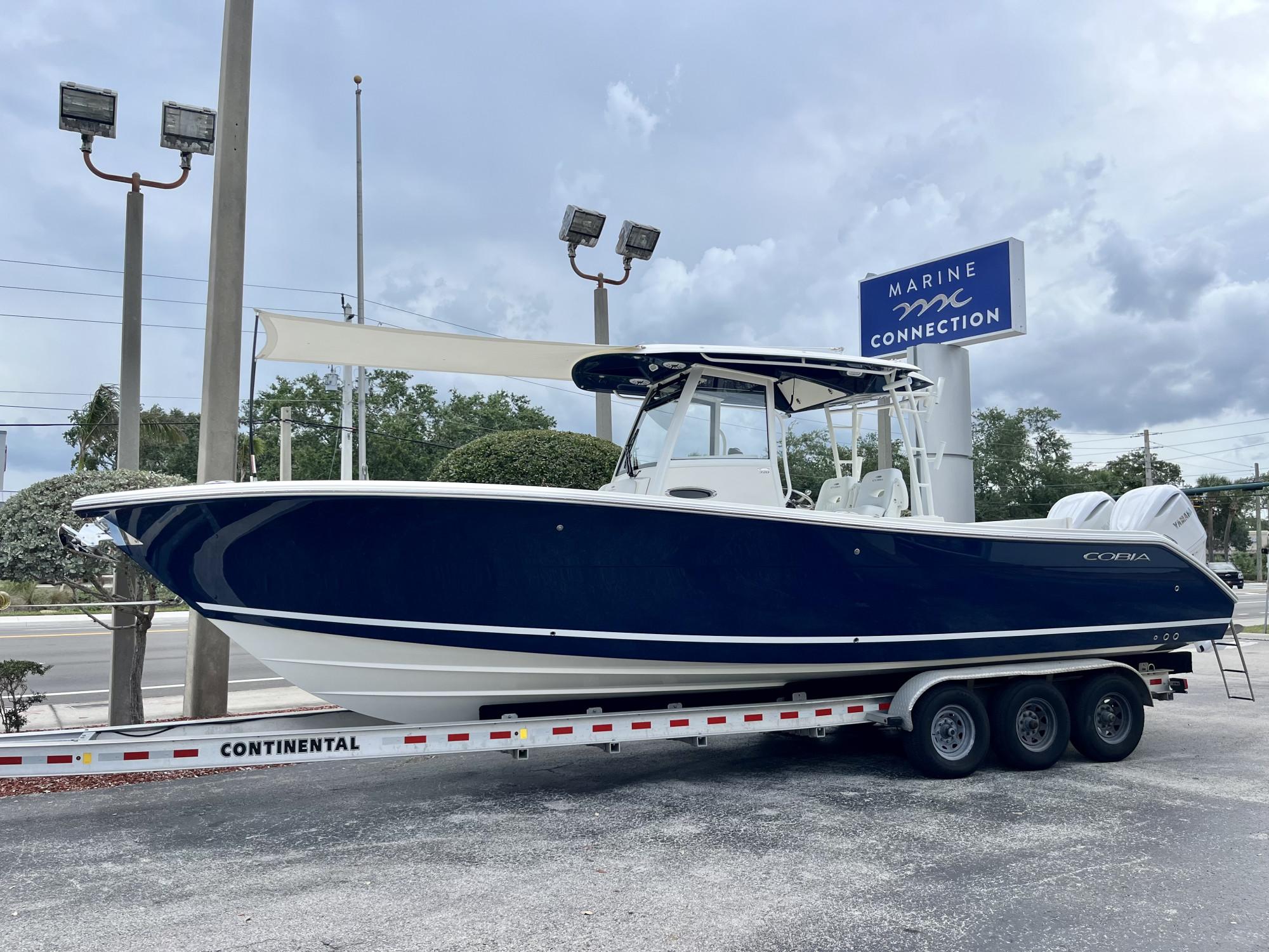 2025 Cobia 320 Center Console - 39