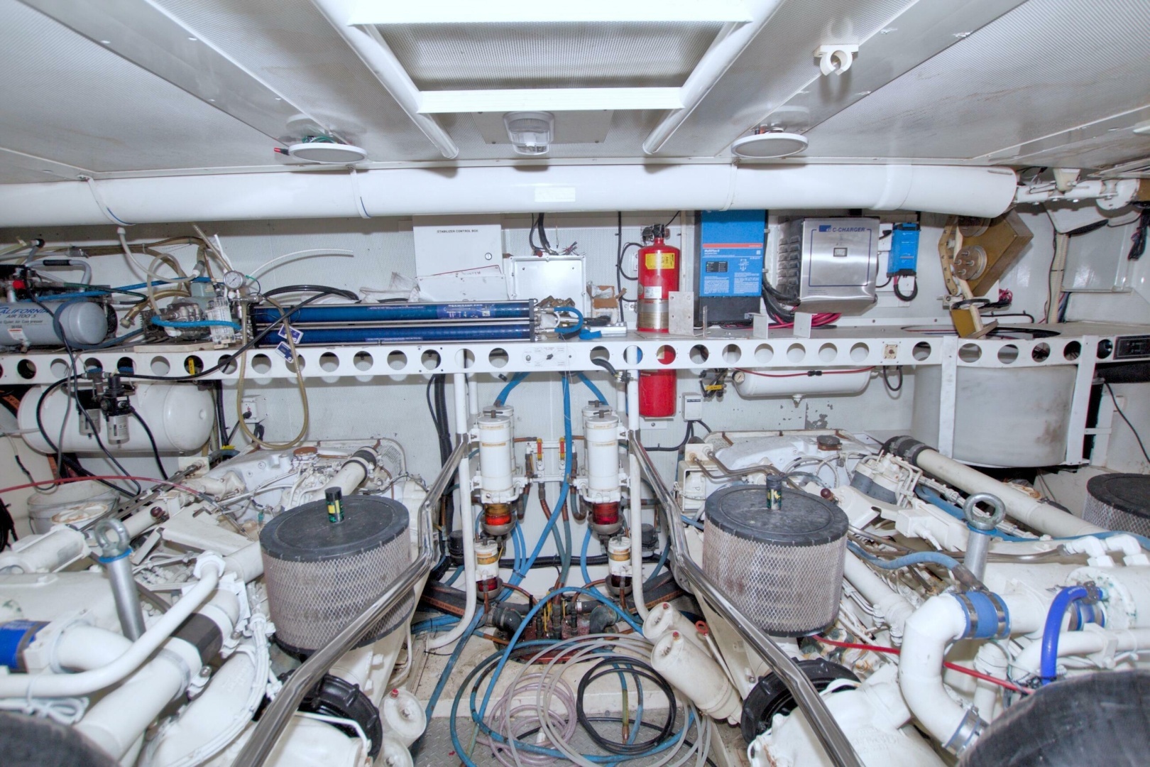 1998 Lazzara Yachts 76 Skylounge Grand Salon - Image 117