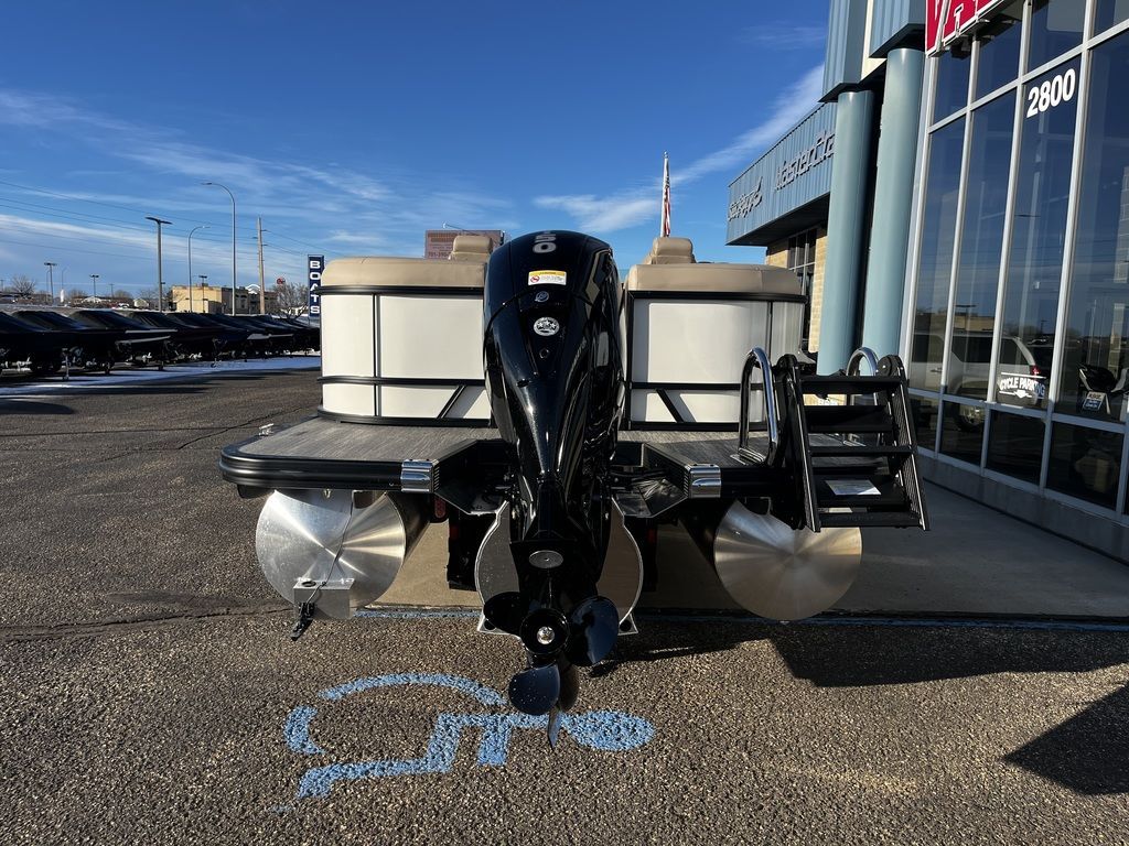 2026 Bennington 22 S STERN RADIUS - QUAD BENCH - 9