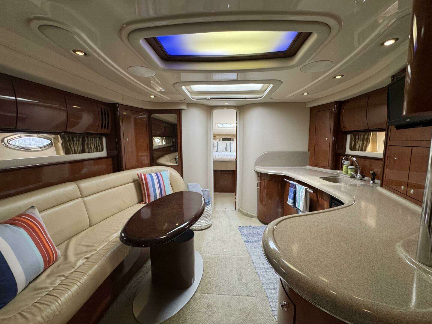 2003 Sea Ray 420 Sundancer - Image 23