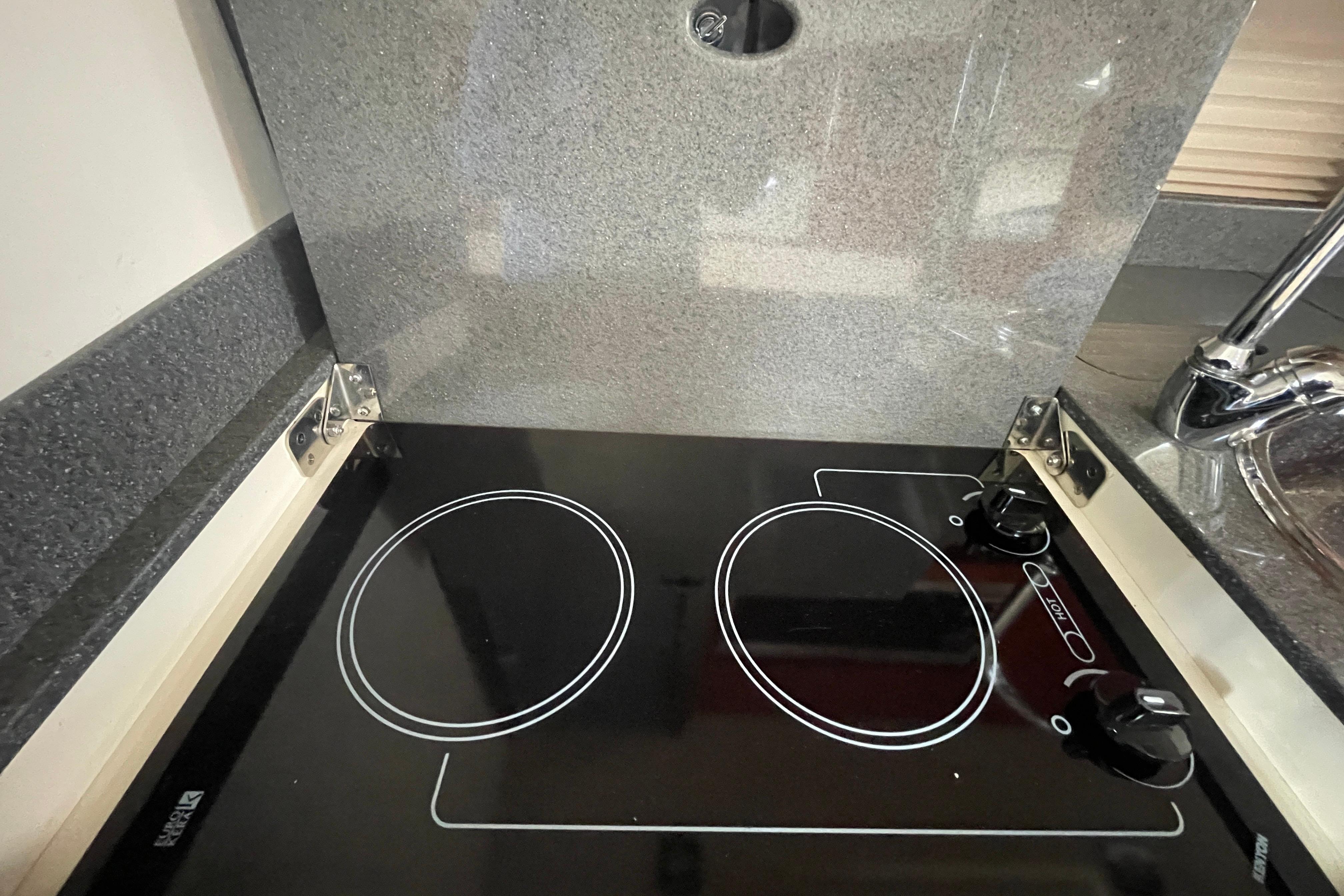 Stovetop in 2011 Formula 34 Performance Cruiser kitchen area.