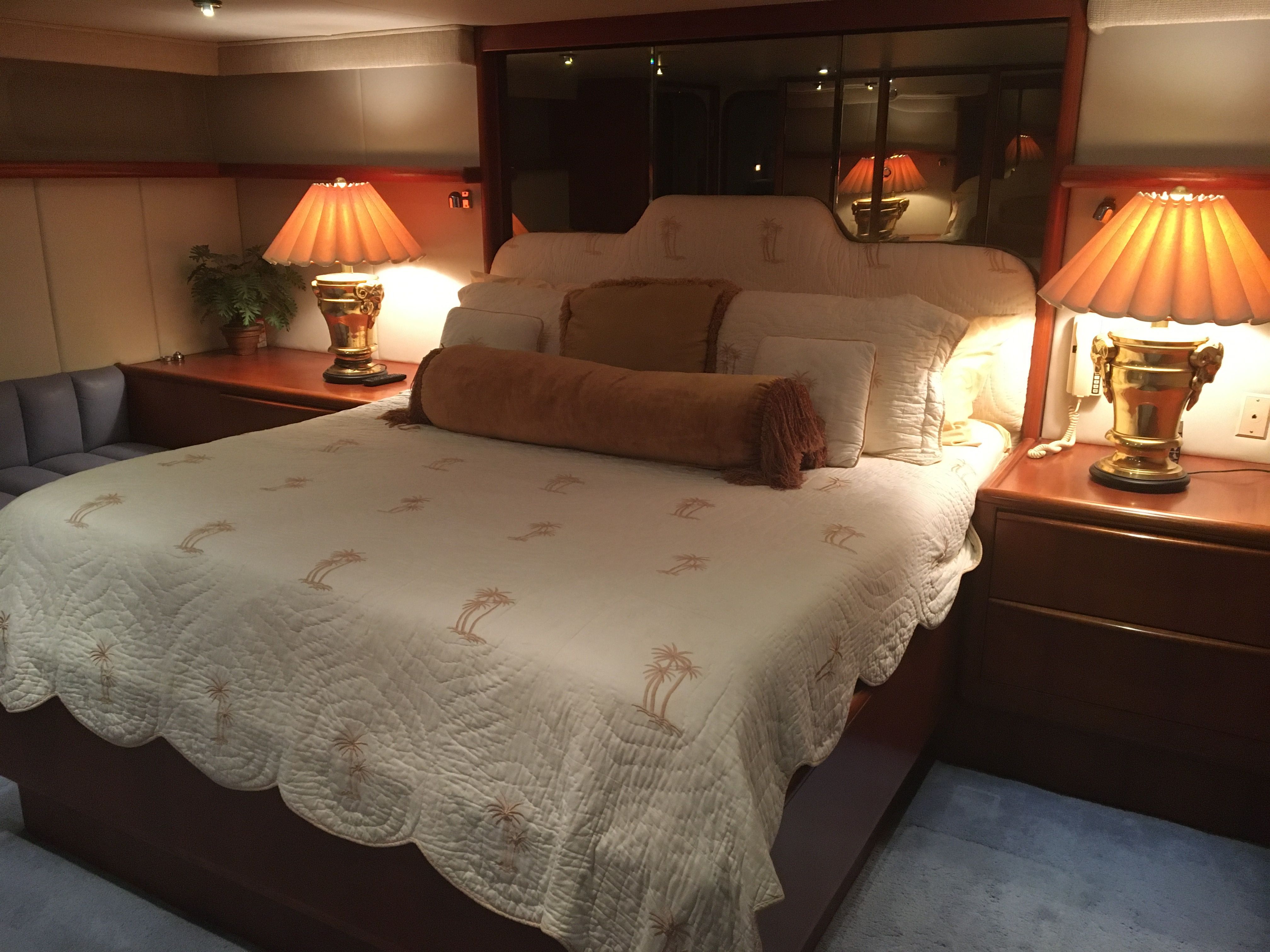 1994 Viking Motor Yacht - 36