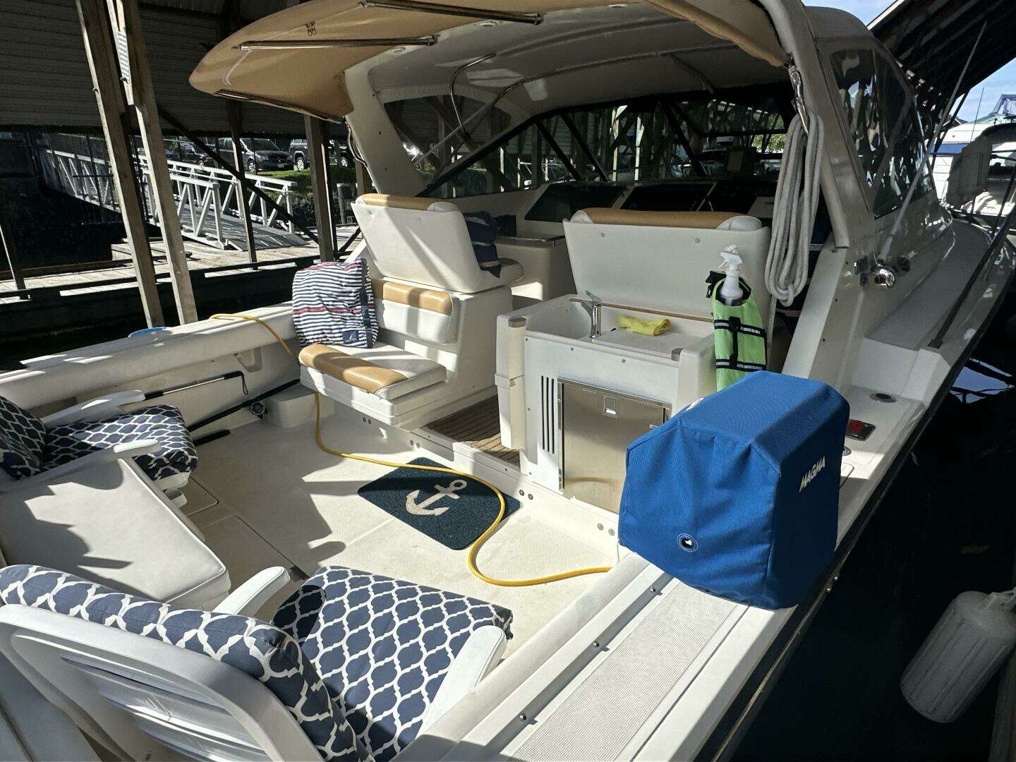 1988 Tiara Yachts 3300 Open - Image 9
