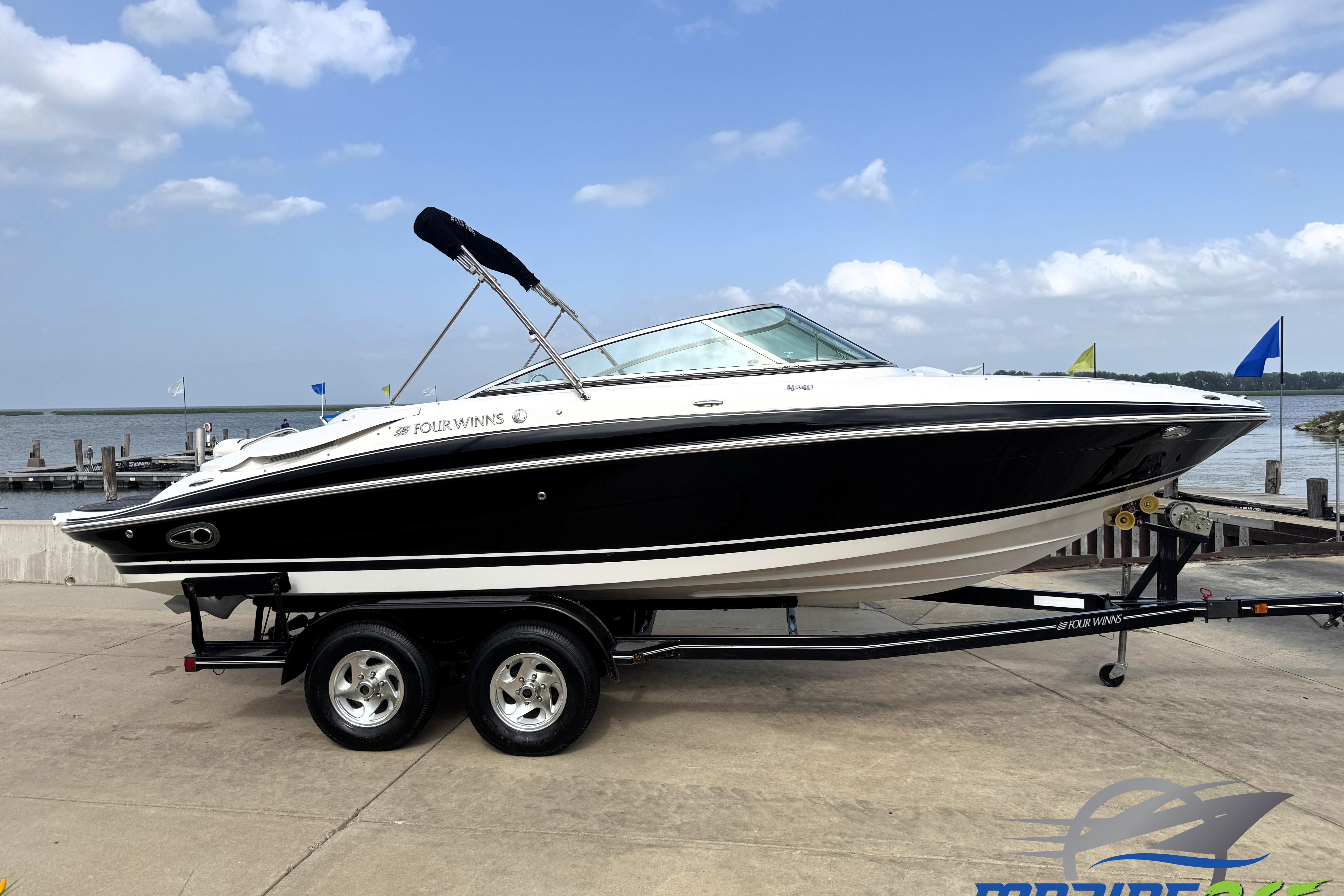 2008 Four Winns H240