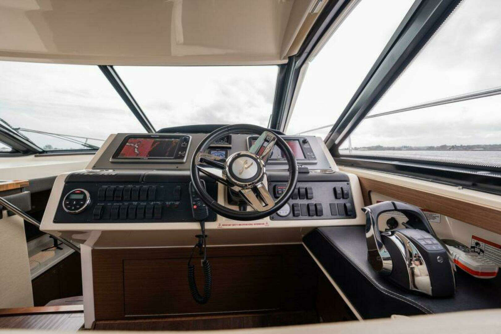 2015 Sea Ray 510 Sundancer - Image 19