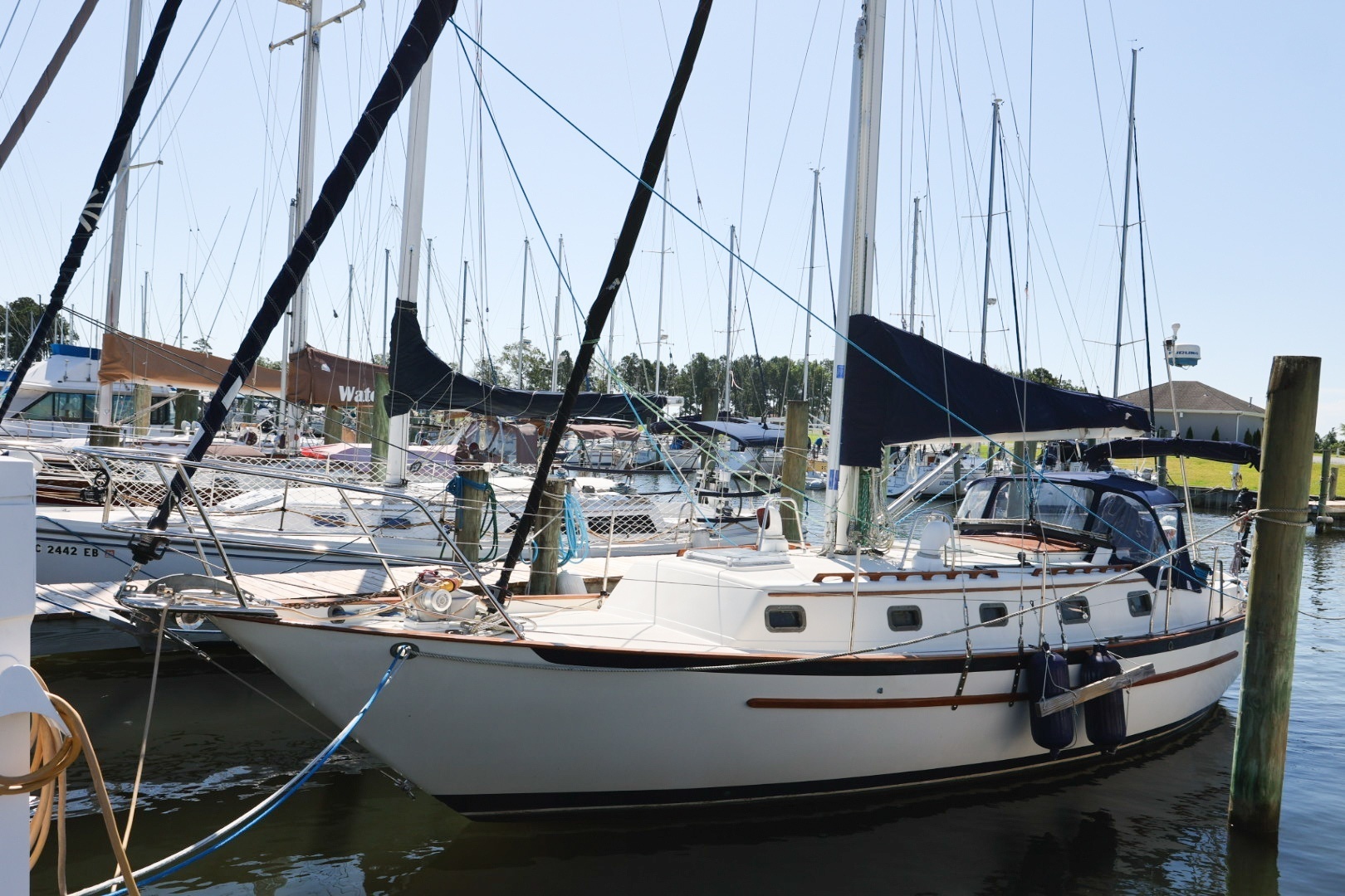 1998 Pacific Seacraft 37 - Image 2