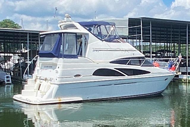 2006 Carver 36 Motor Yacht