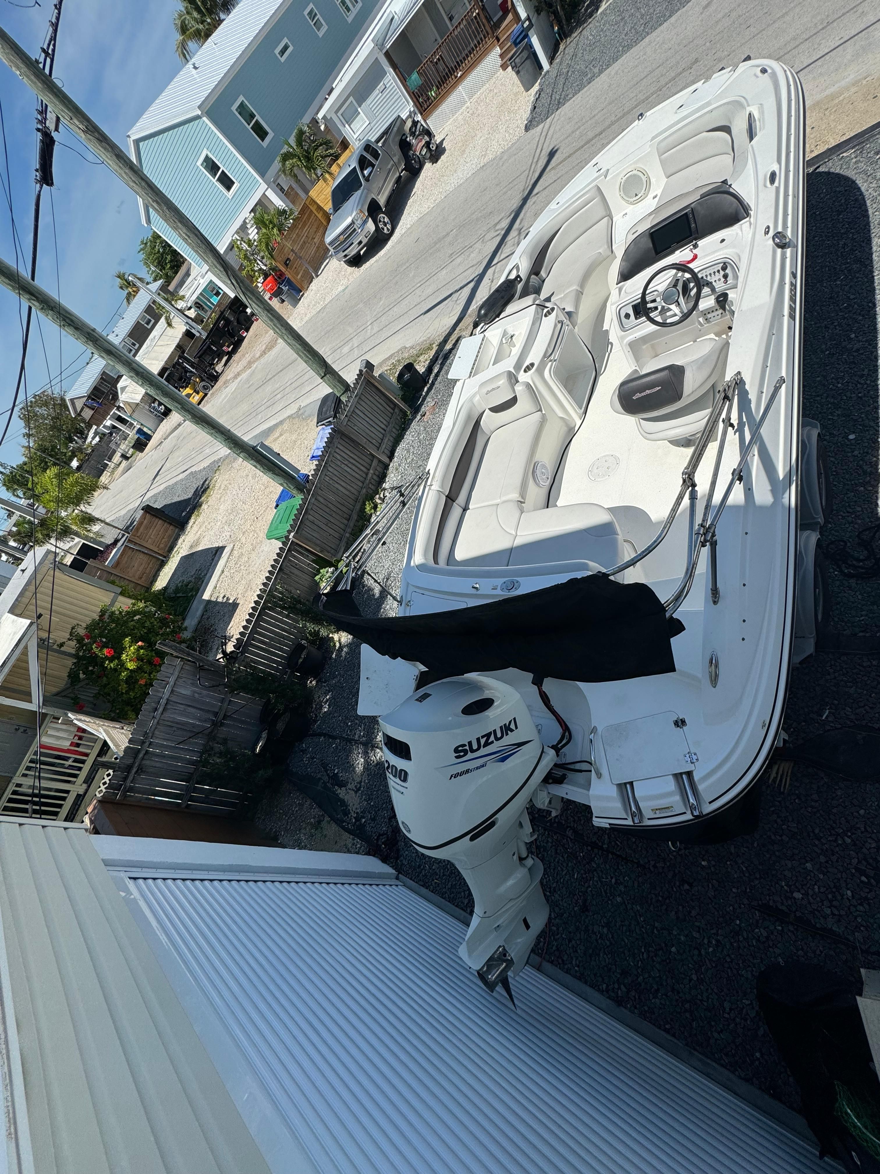 2017 Hurricane SunDeck Sport 203 OB - 9
