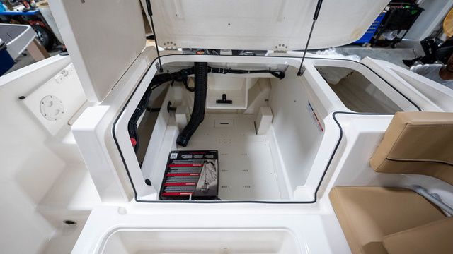 2024 Bayliner VR5 Bowrider OB - 11