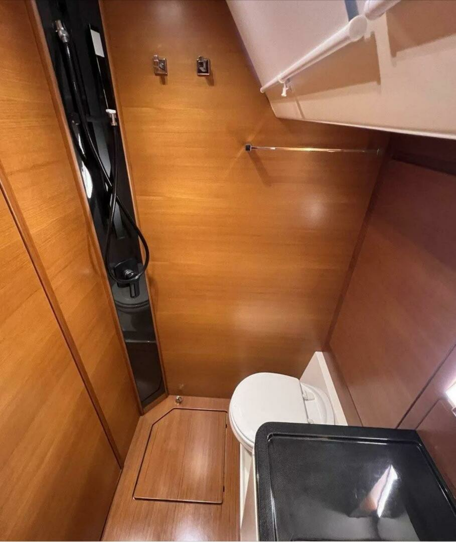 2016 Ice Yachts 62 evo - Image 18
