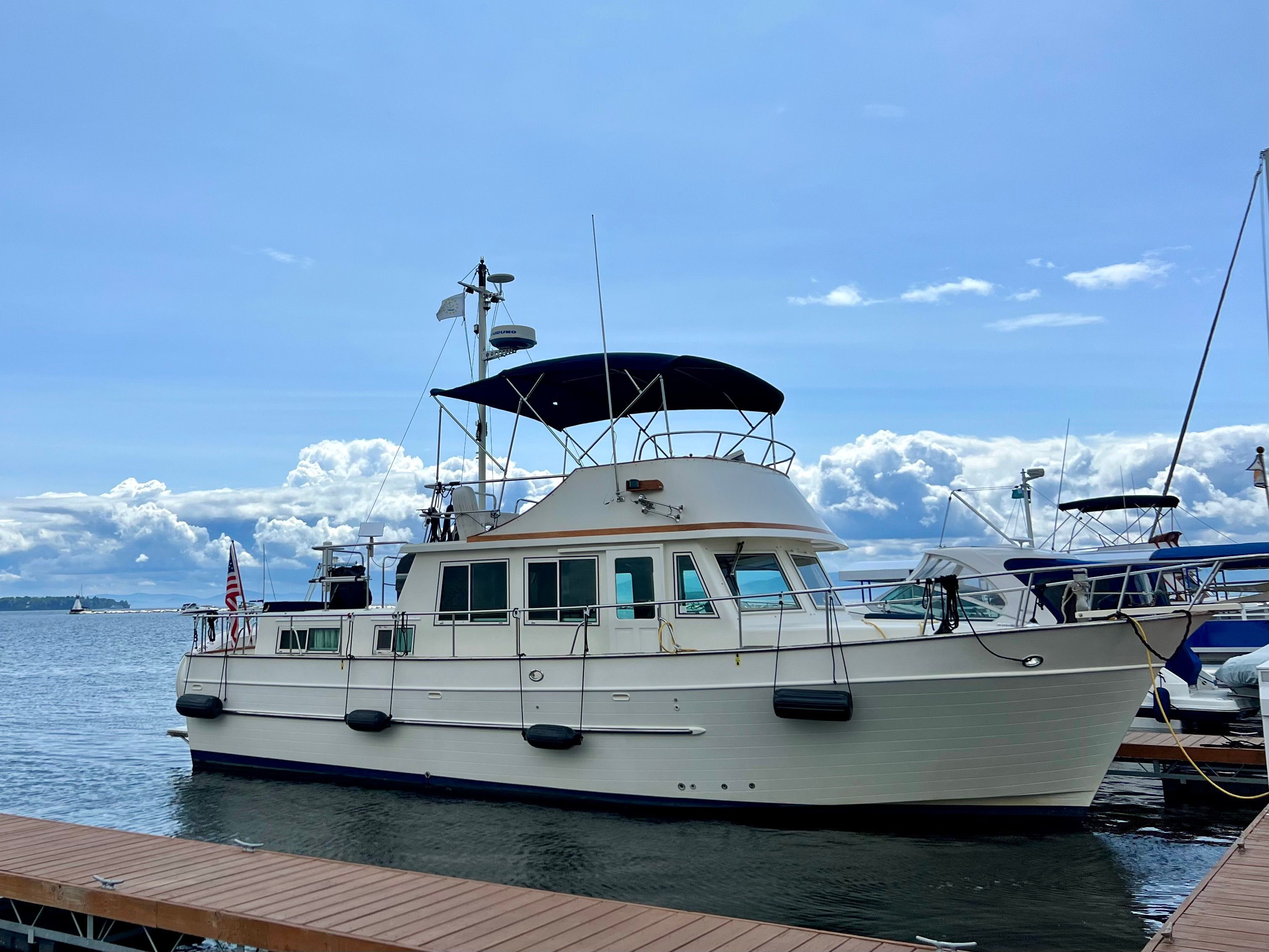 2005 Mariner Orient 38