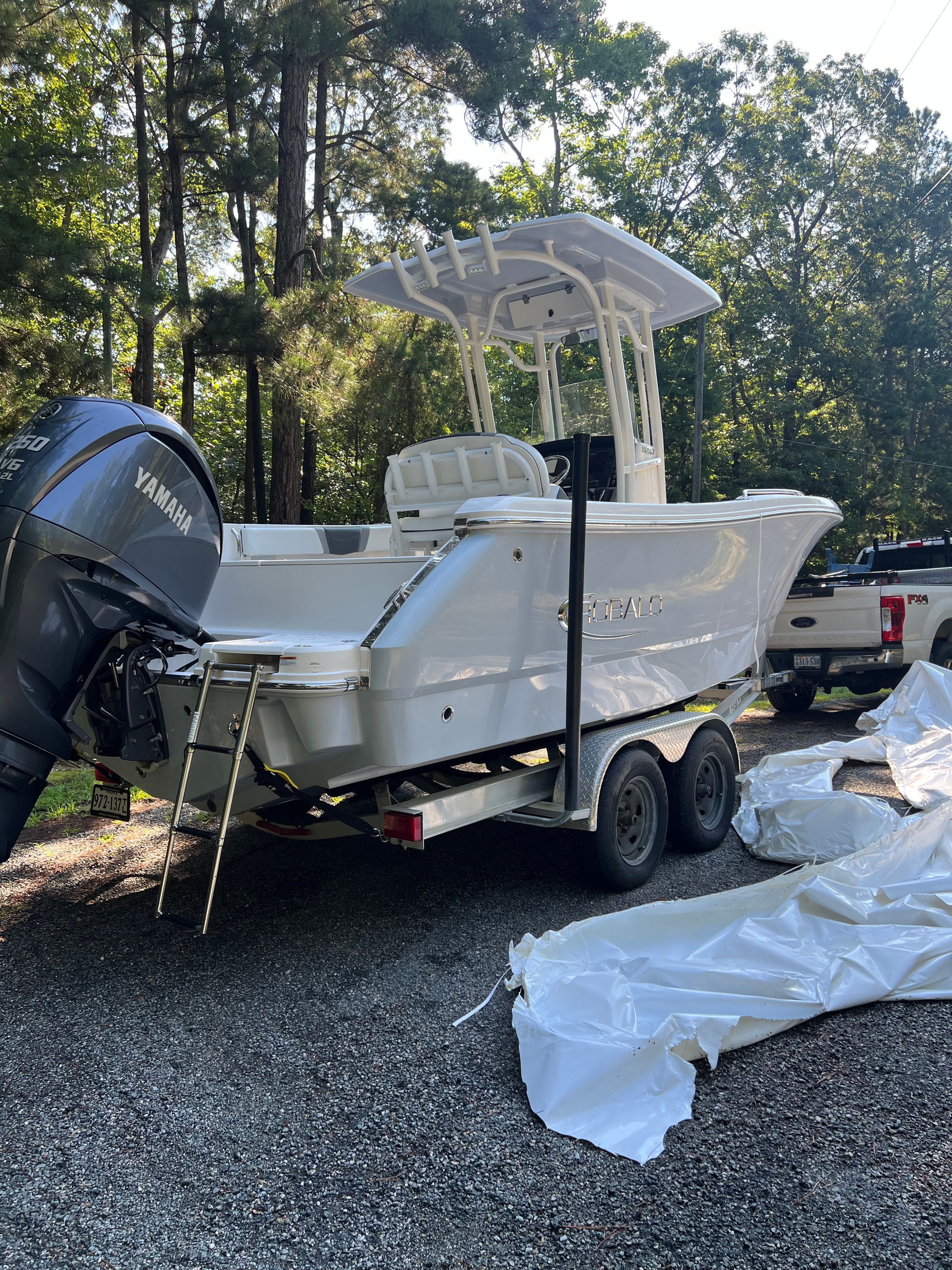 2021 Robalo R230 Center Console