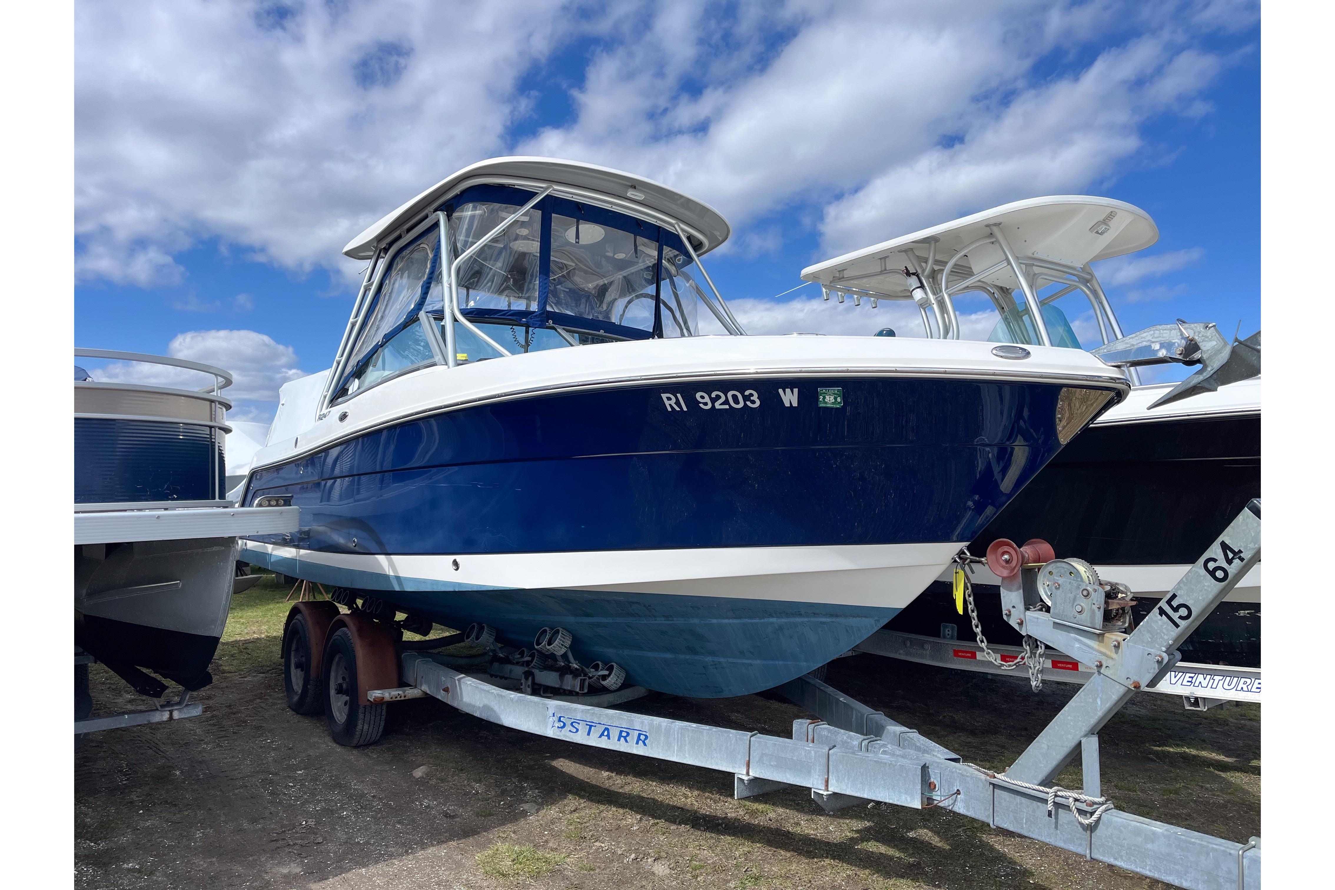 2014 Robalo R247 Dual Console