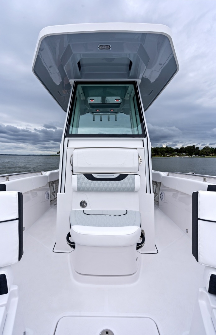 2027 Blackfin 252 CC - Image 11