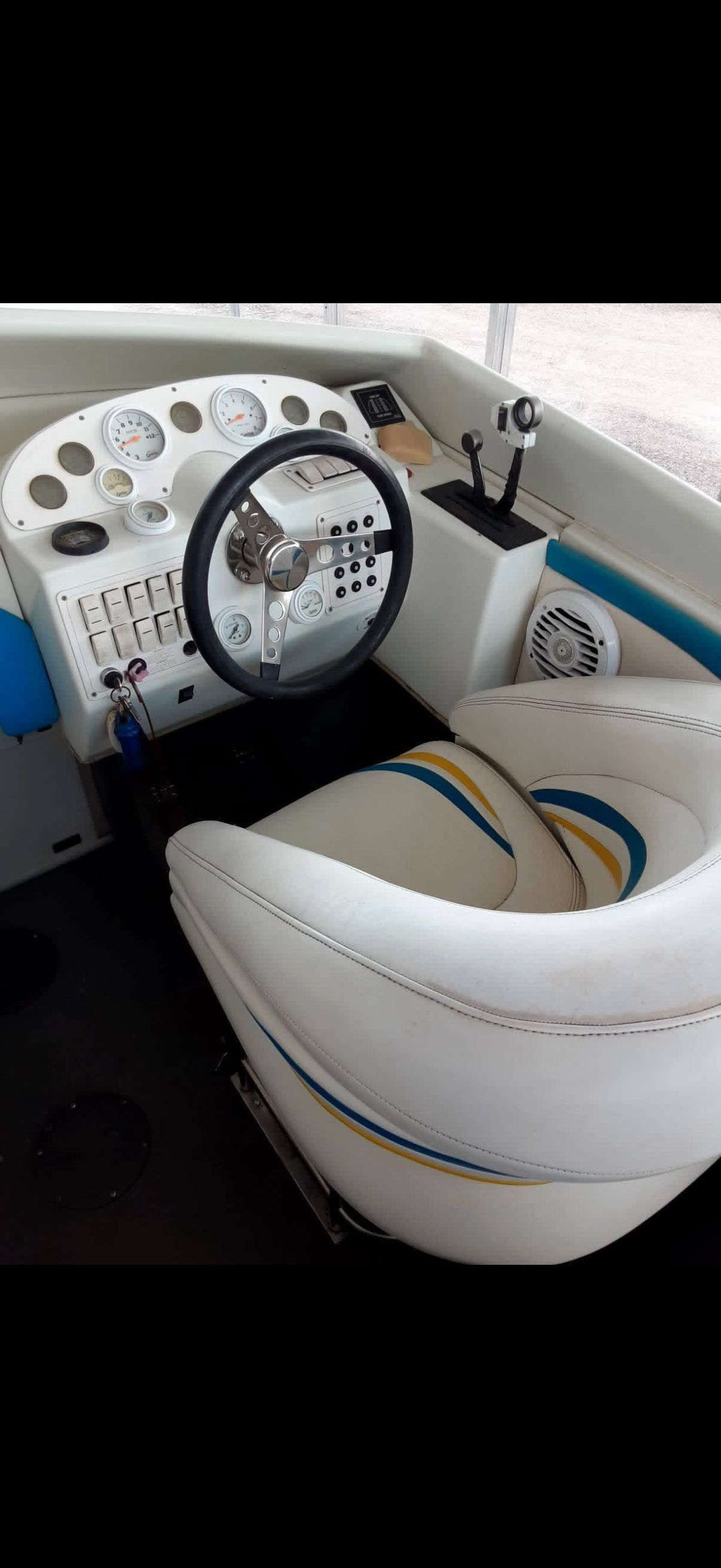 1994 Baja Outlaw 24’ - 10