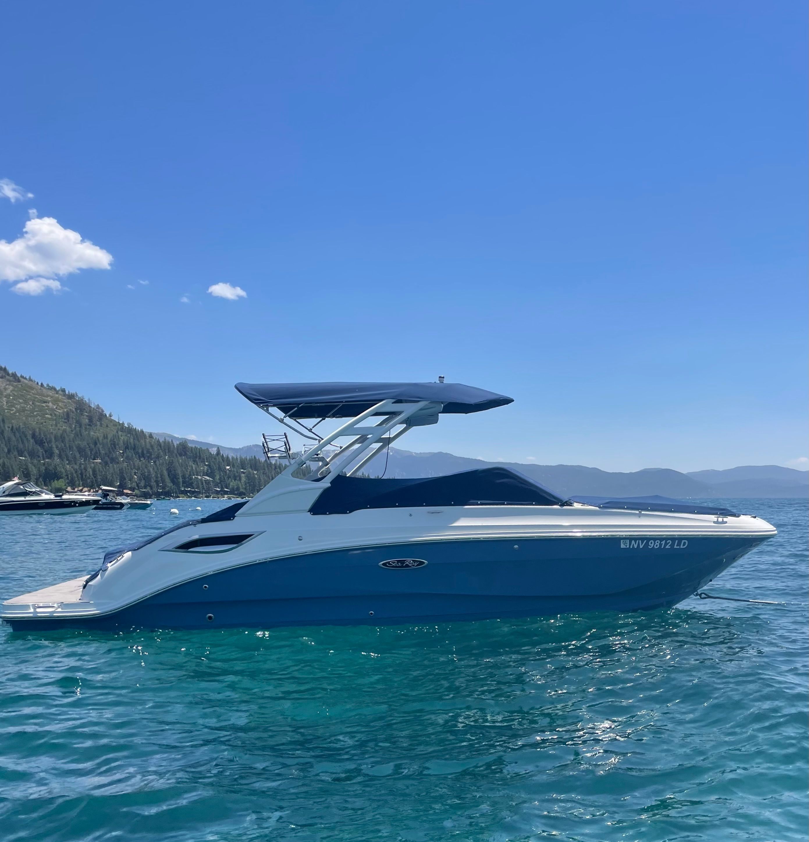 2022 Sea Ray SDX 250
