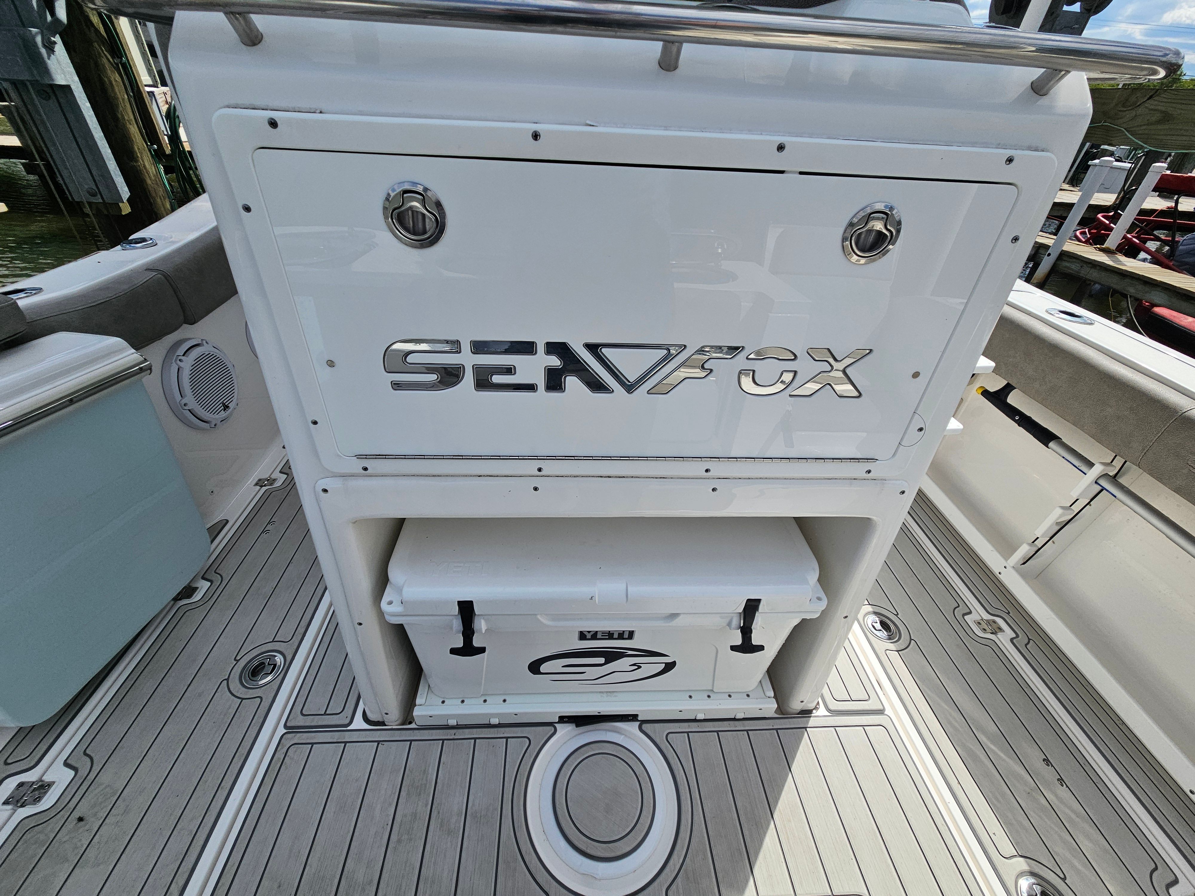 Sea Fox 288 Commander 2021 boat console with storage.