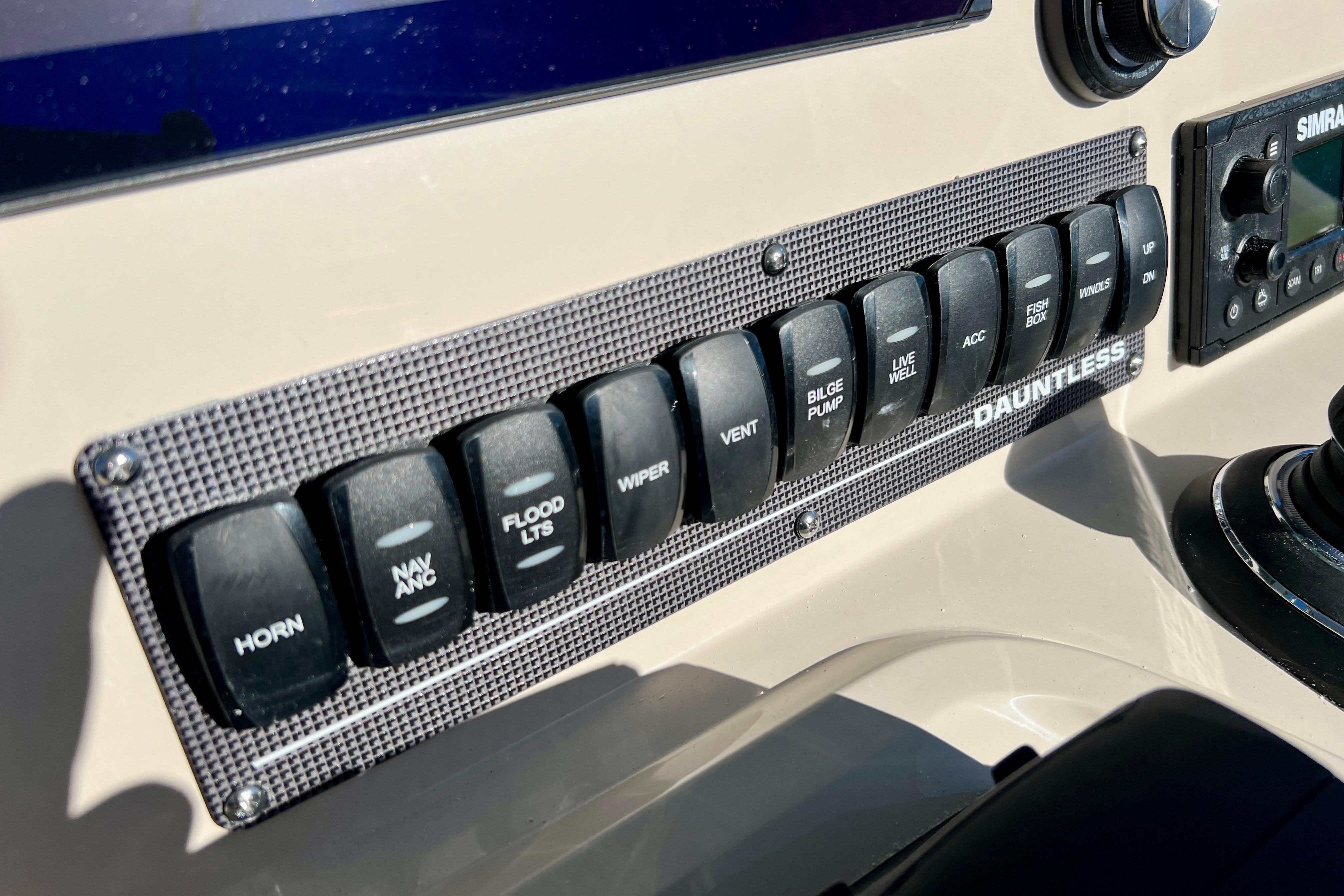 Control panel of Boston Whaler 280 Dauntless 2026.