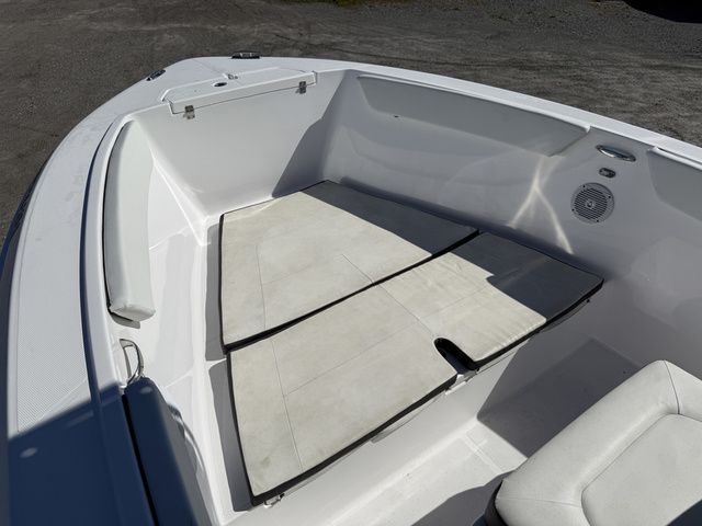 2023 Clearwater 2300 Center Console - 17
