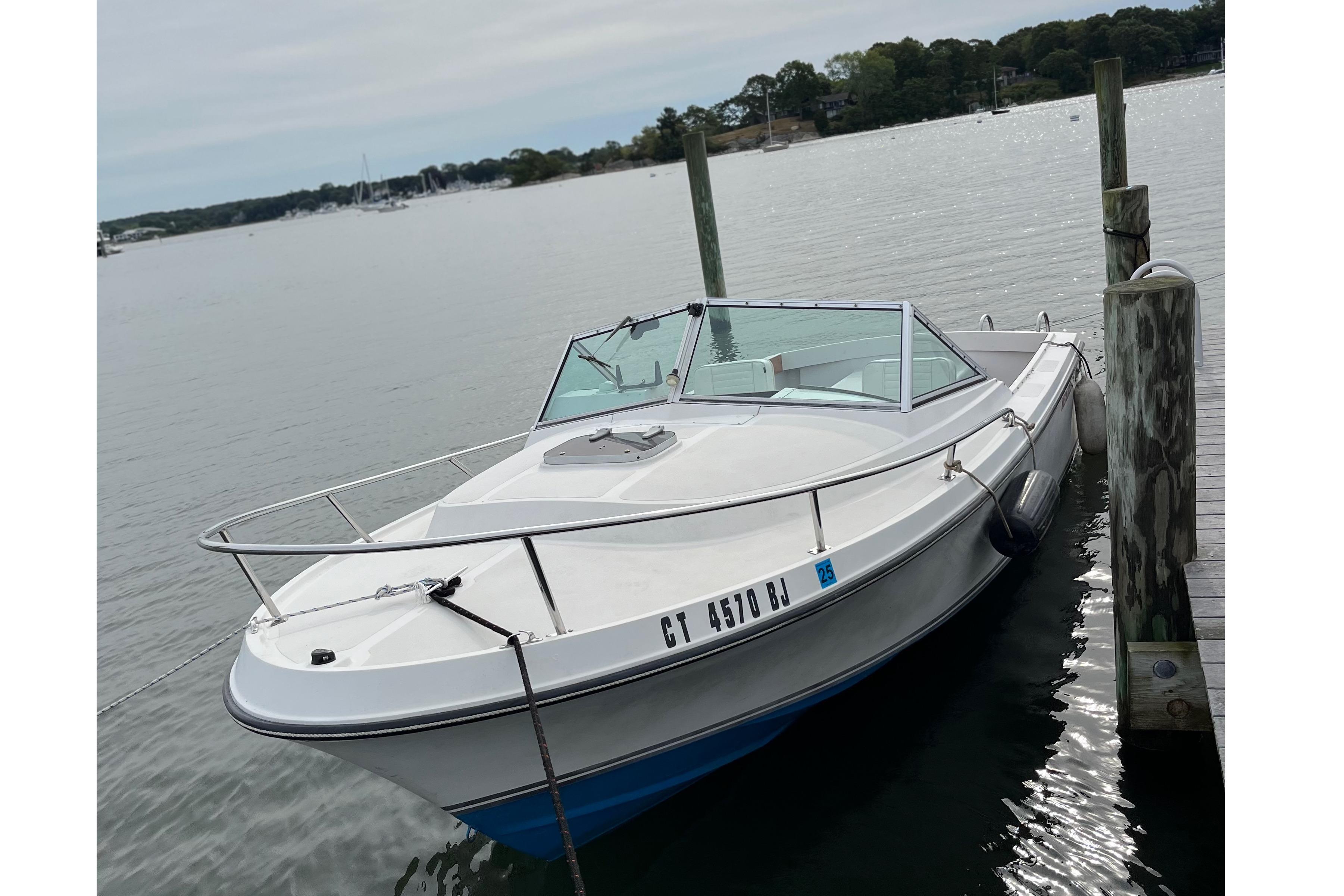 1986 Medeiros Limestone 20 Cuddy Cabin