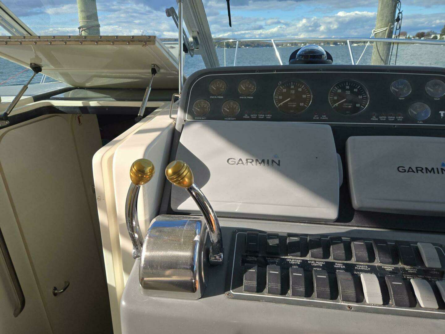 1998 Tiara Yachts Coronet - Image 25
