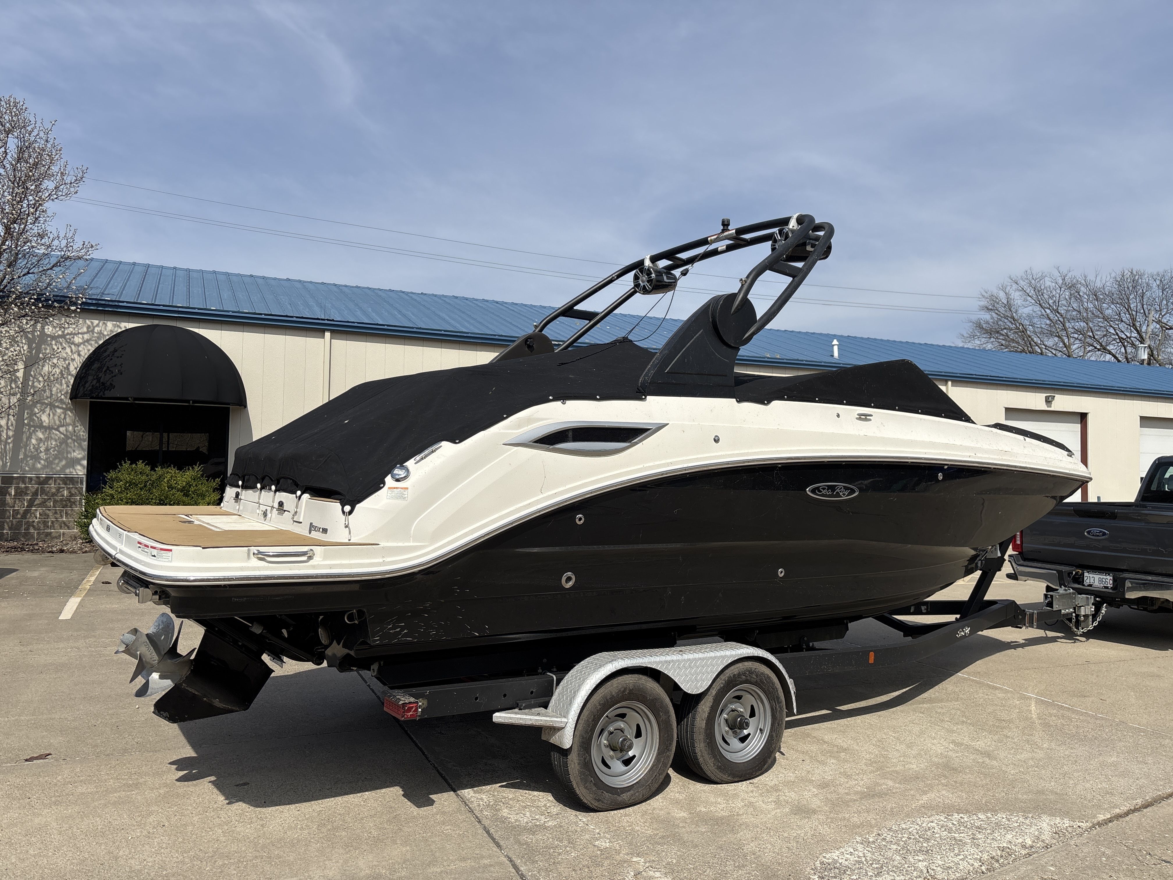 2019 Sea Ray SDX 250
