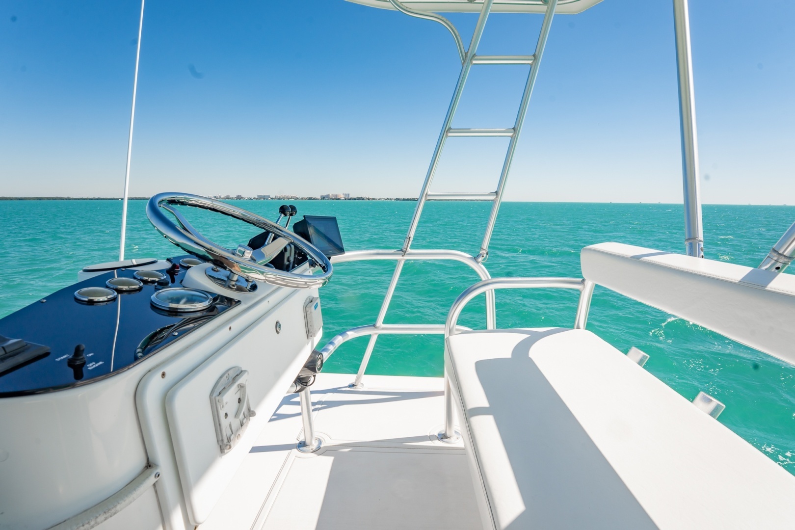 2004 Luhrs 320 Open - Image 30