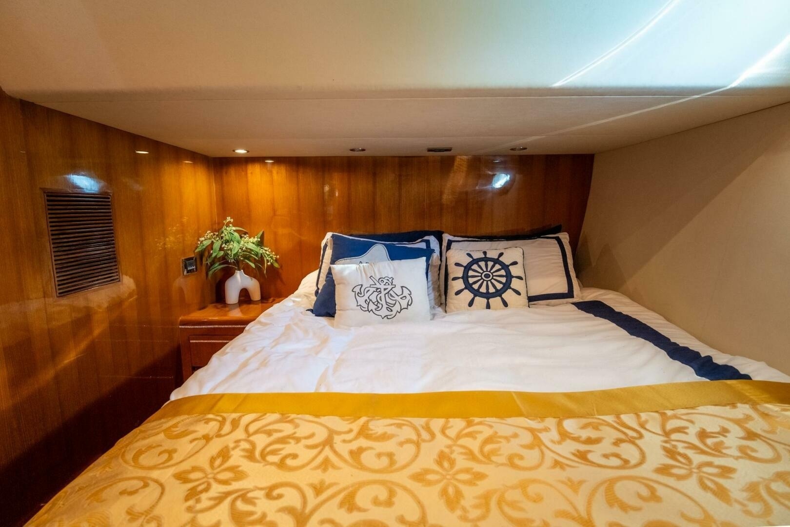 2007 Ocean Alexander 52 Sedan - Image 26