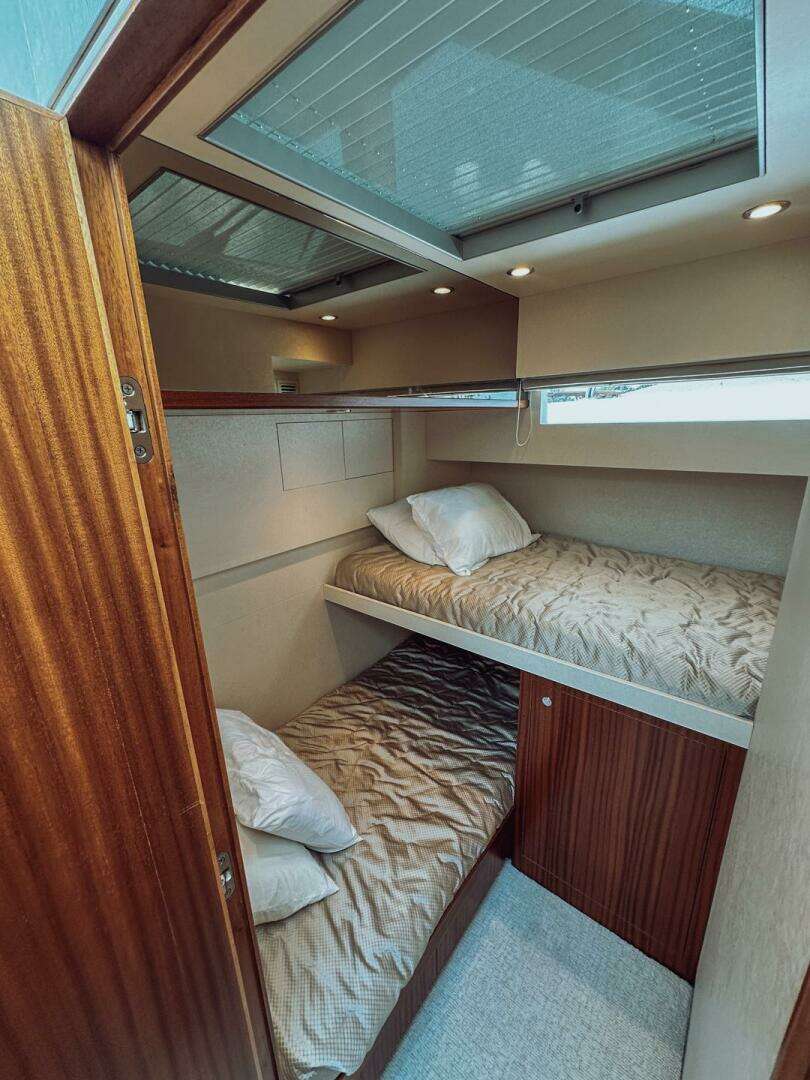 2015 Ocean Alexander 72 - Image 15