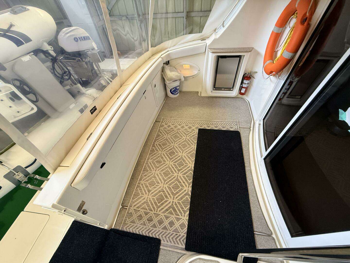 2006 Silverton 38 Sport Bridge - Image 4