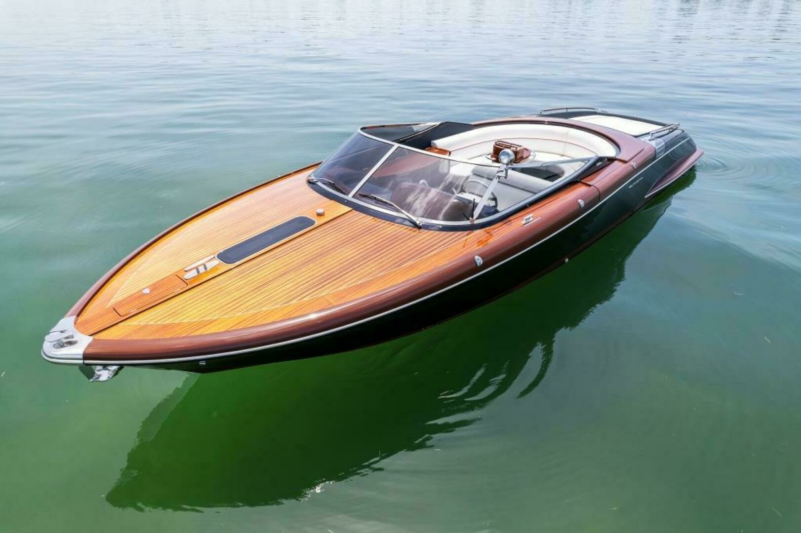 2020 Riva — - Image 8