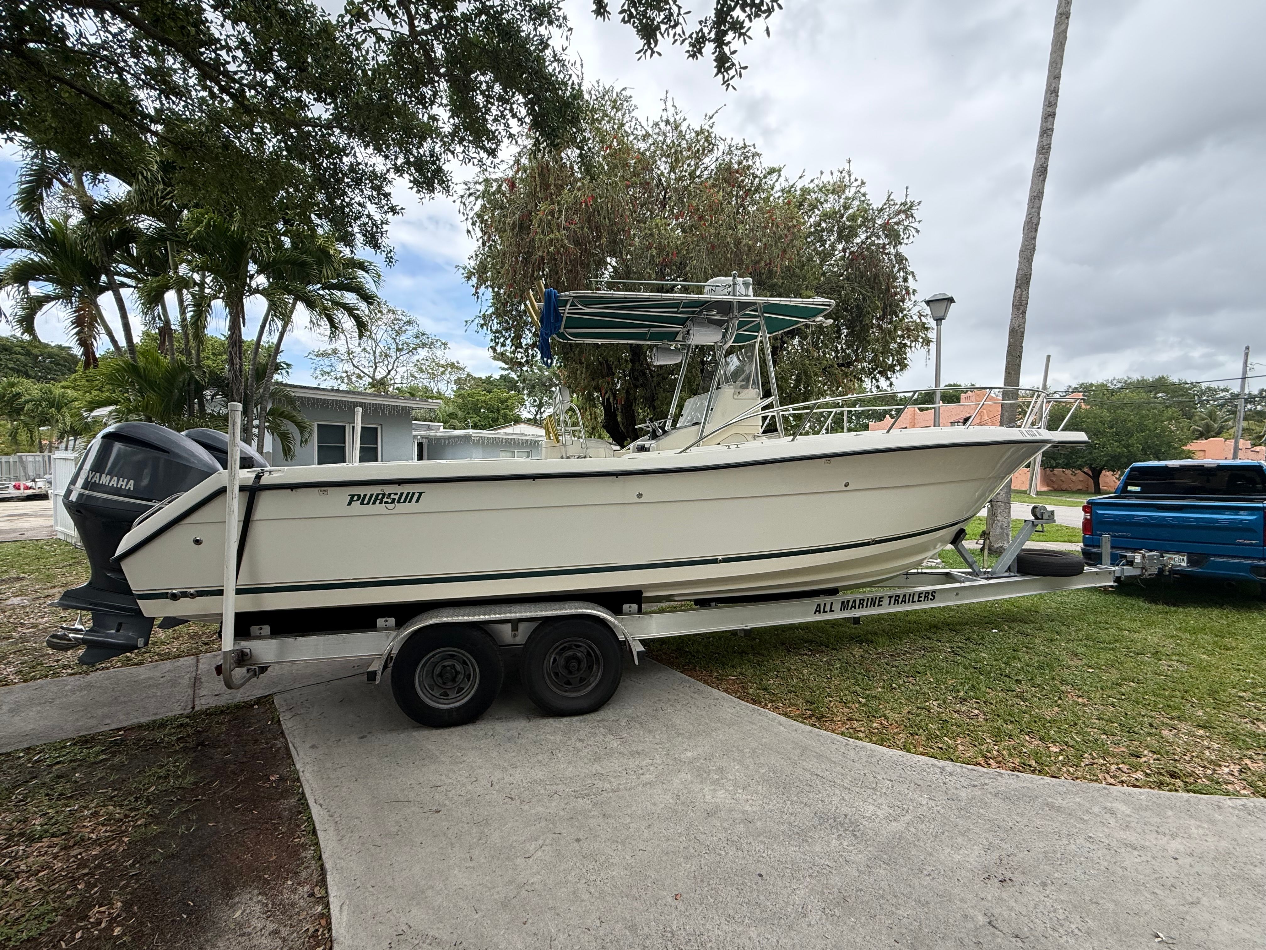 1999 Pursuit 2870 Center Console