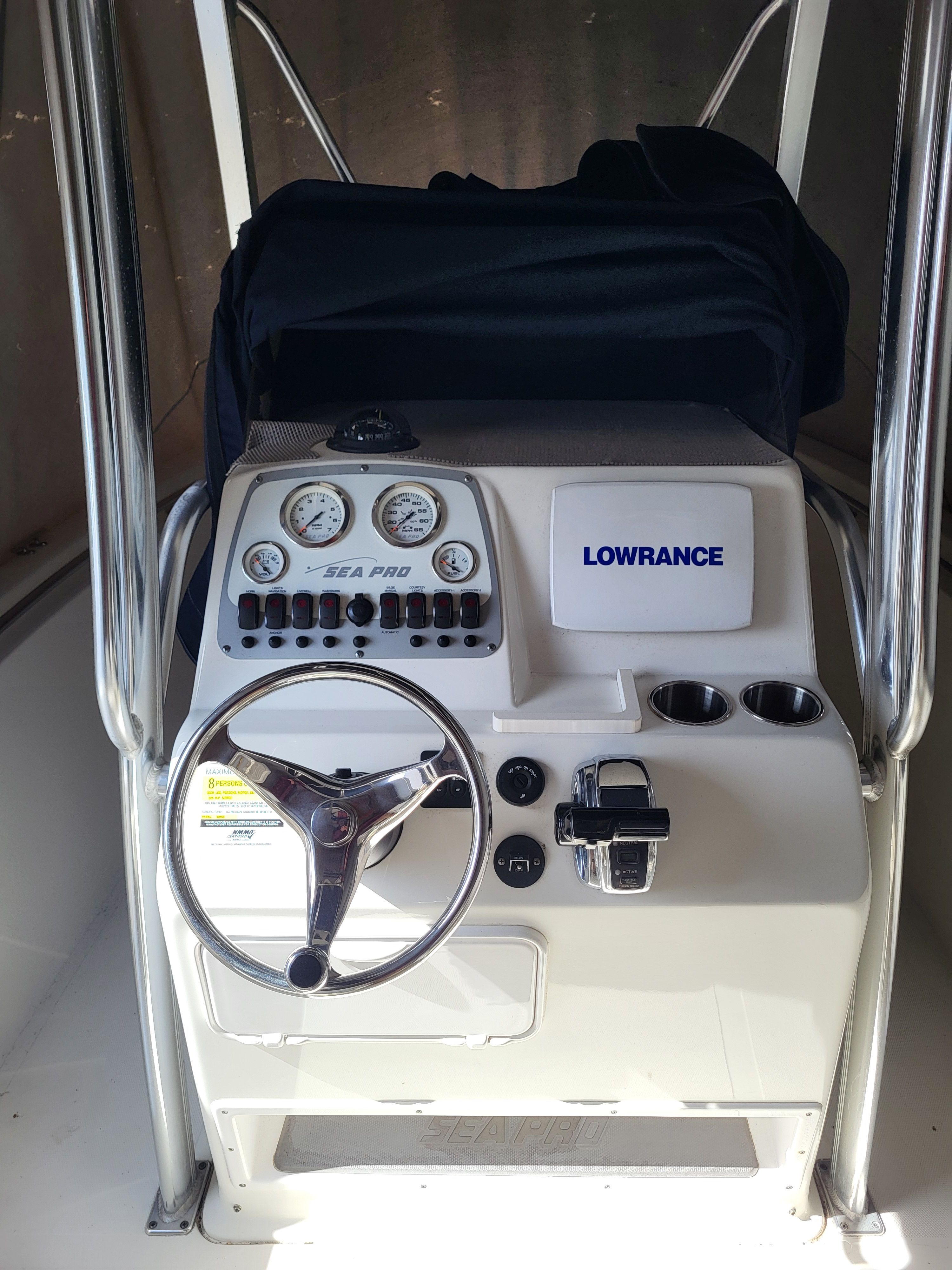 2008 Seapro Center Console - 12