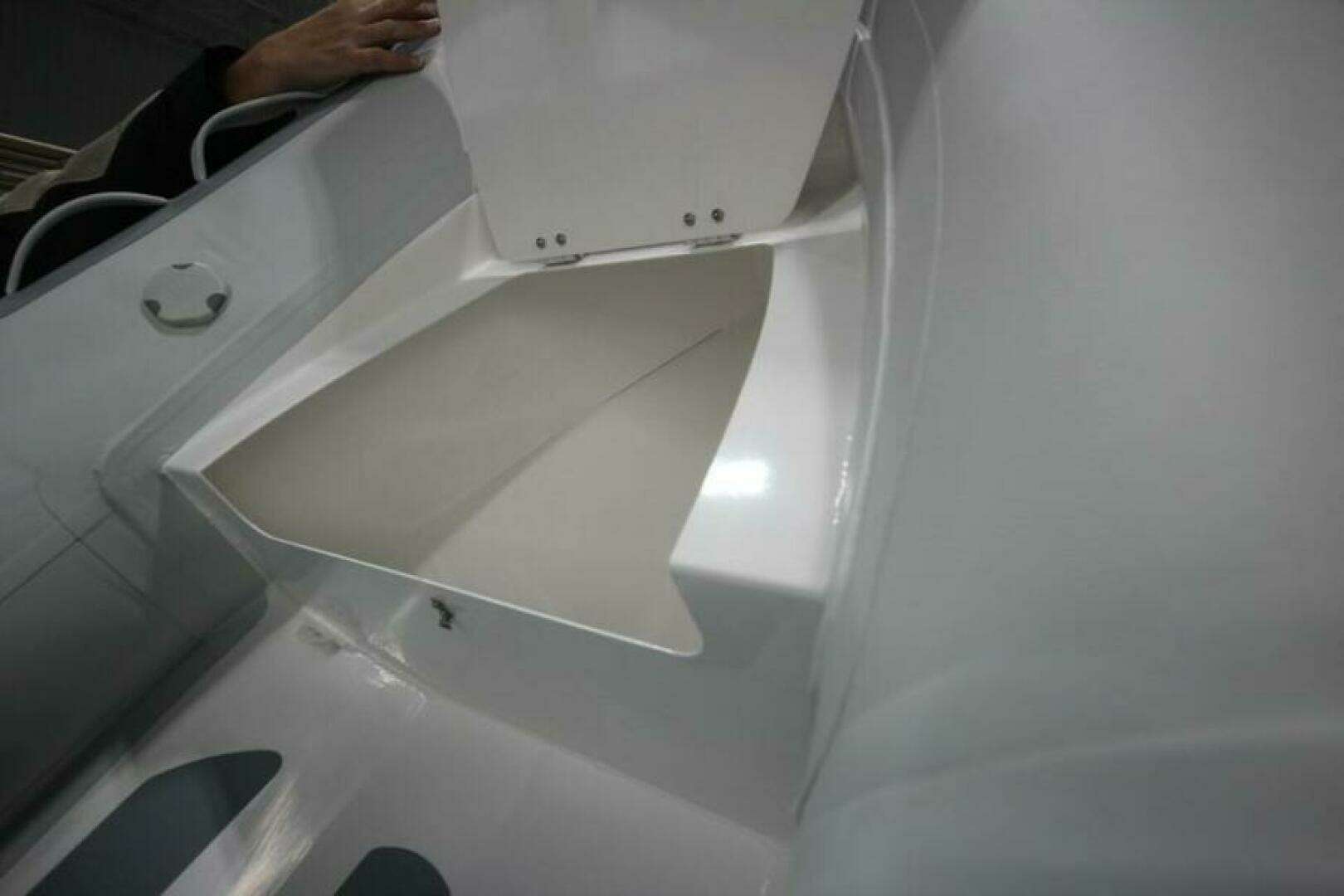 2023 Zodiac Cadet 330 DL RIB ALU PVC - Image 6
